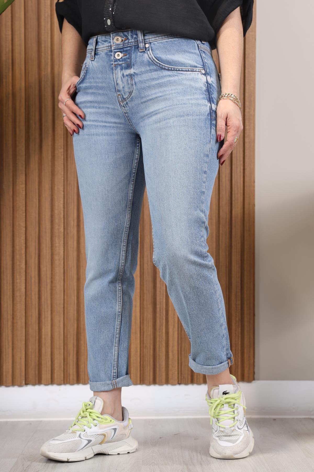 Çift Düğme Detay Jean