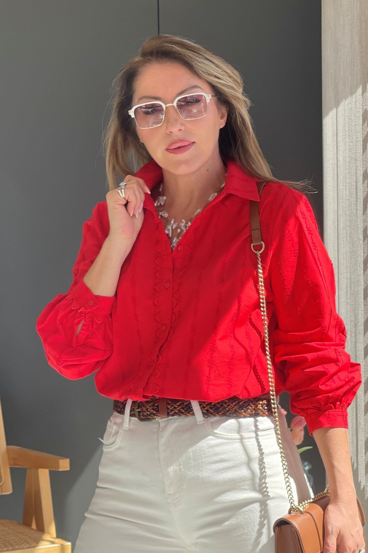 Çizgi Nakış Kırmızı Gömlek