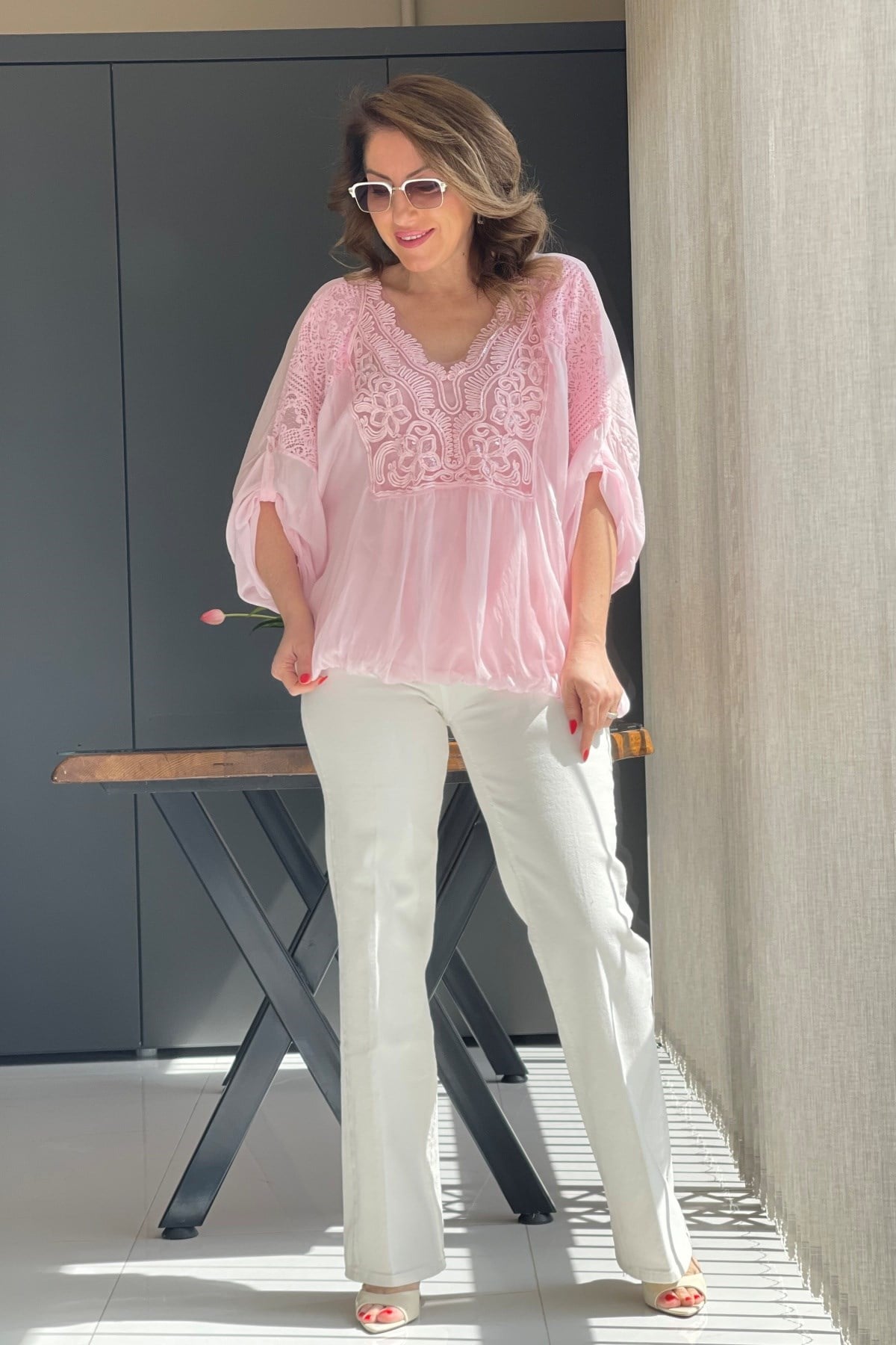 Dantelli Pul Detay İthal İpek Pembe Bluz