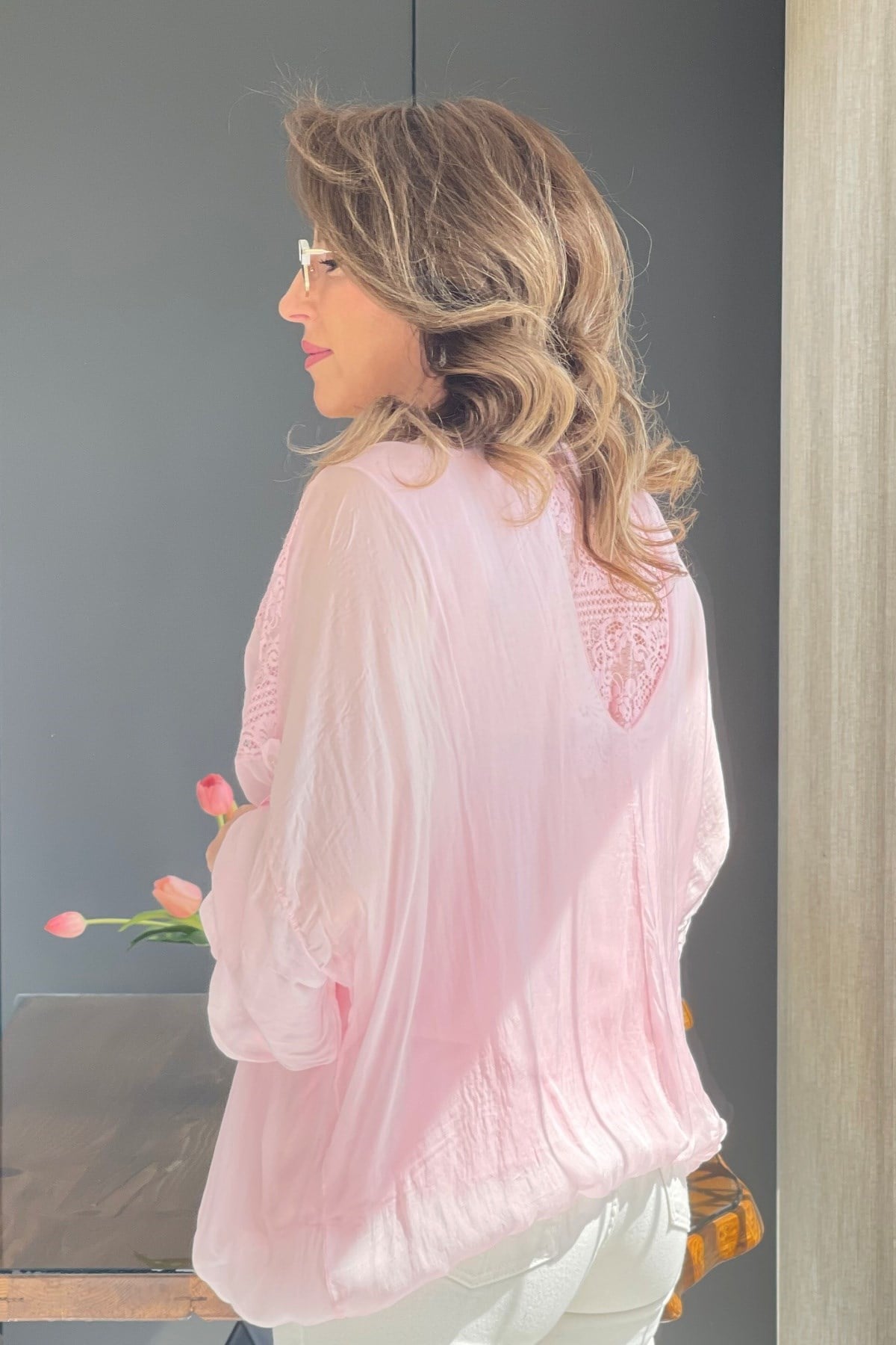 Dantelli Pul Detay İthal İpek Pembe Bluz
