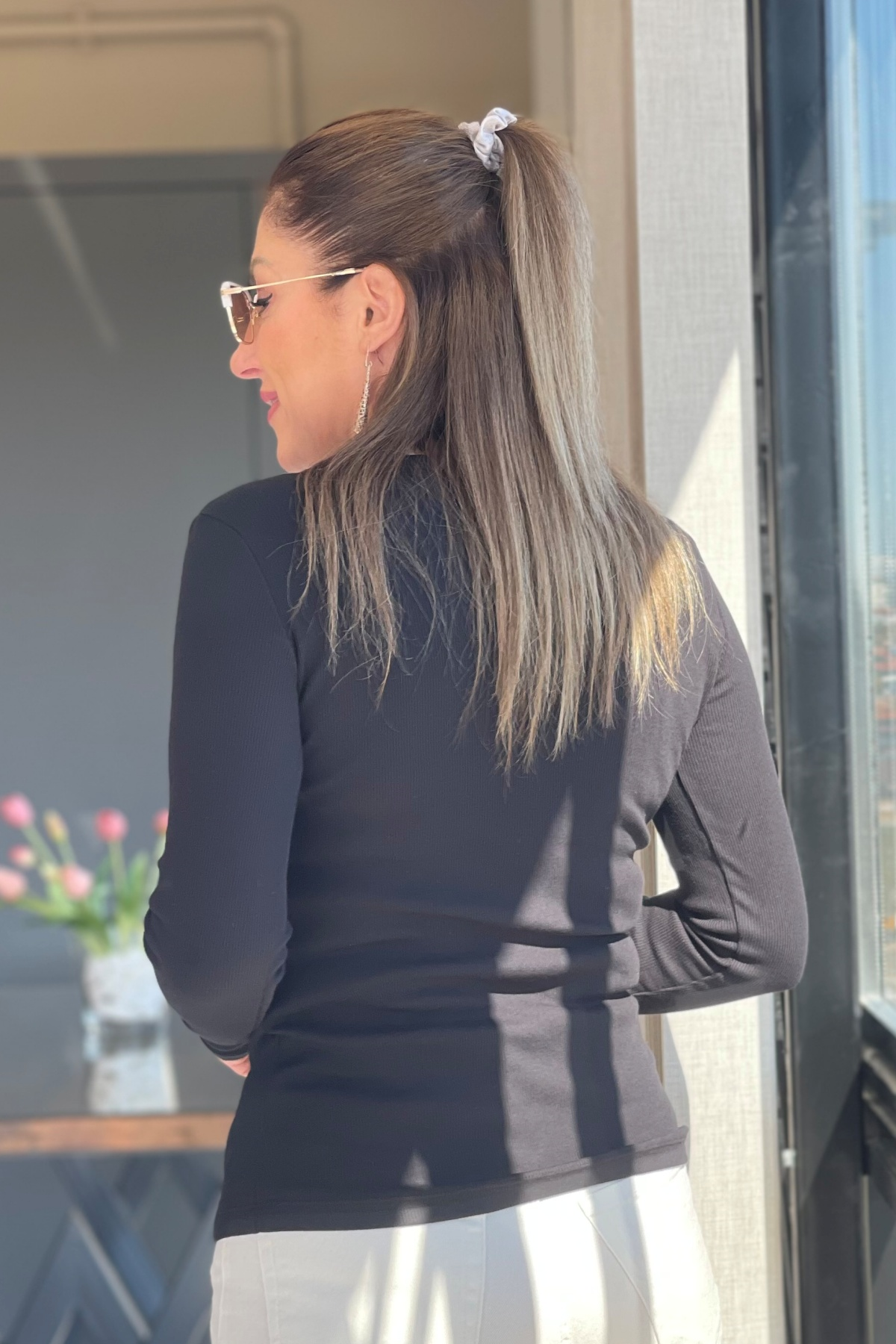 Düğme Detay Fitilli Siyah Bluz