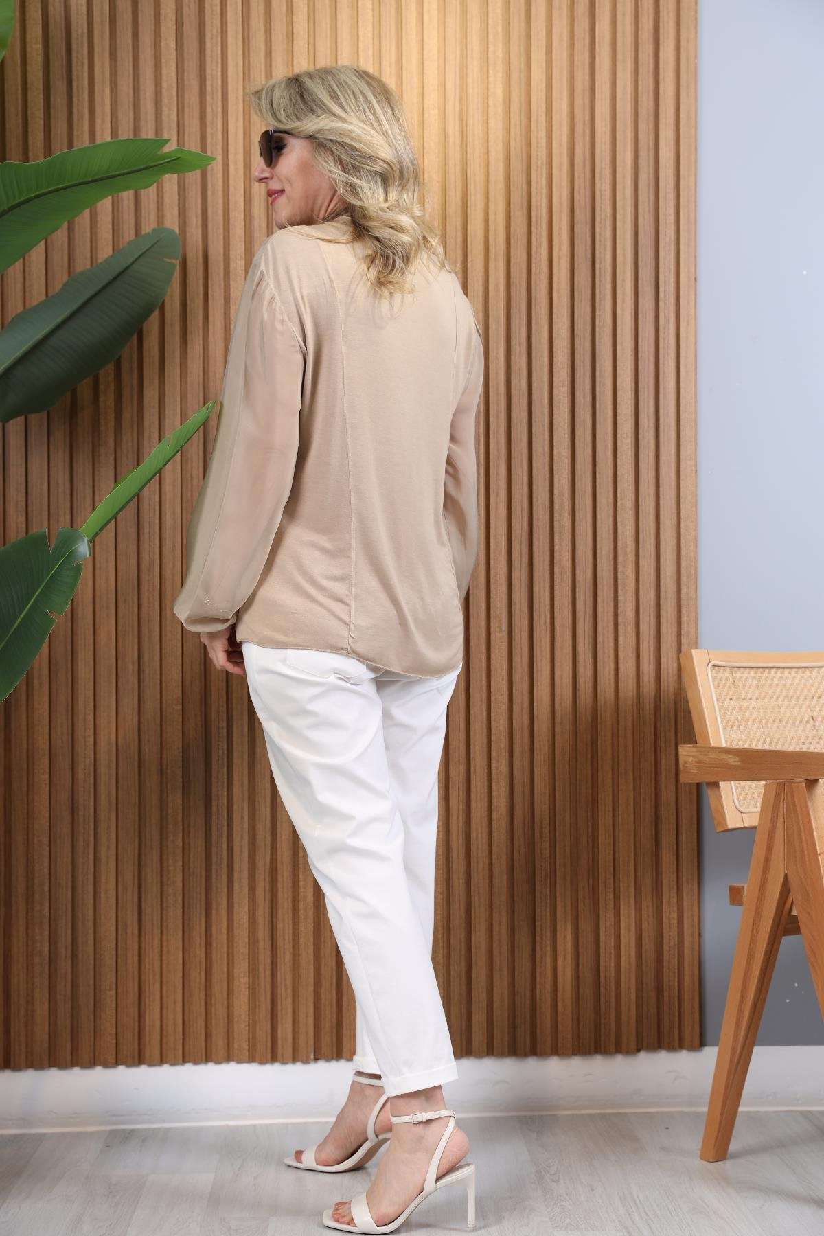 Fırfır Yaka Camel İthal Bluz