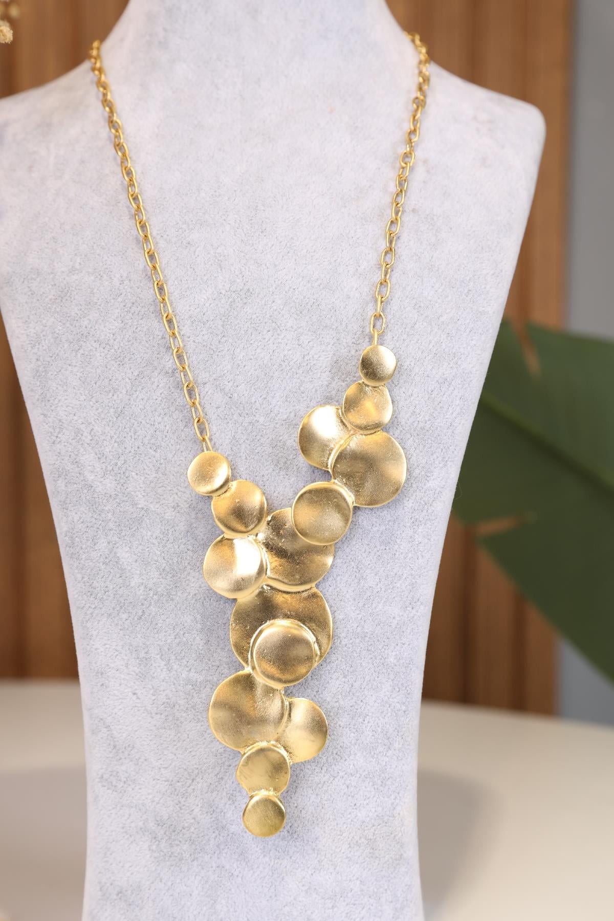 Geo Model Gold Kolye