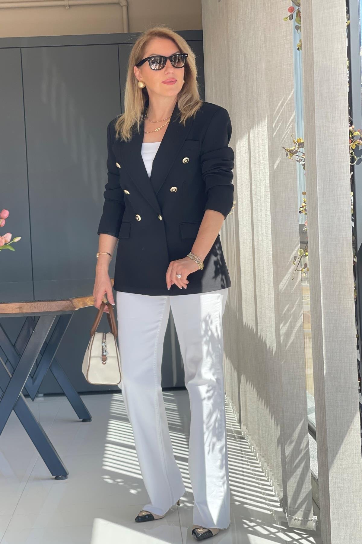 Gold Düğme Siyah Blazer