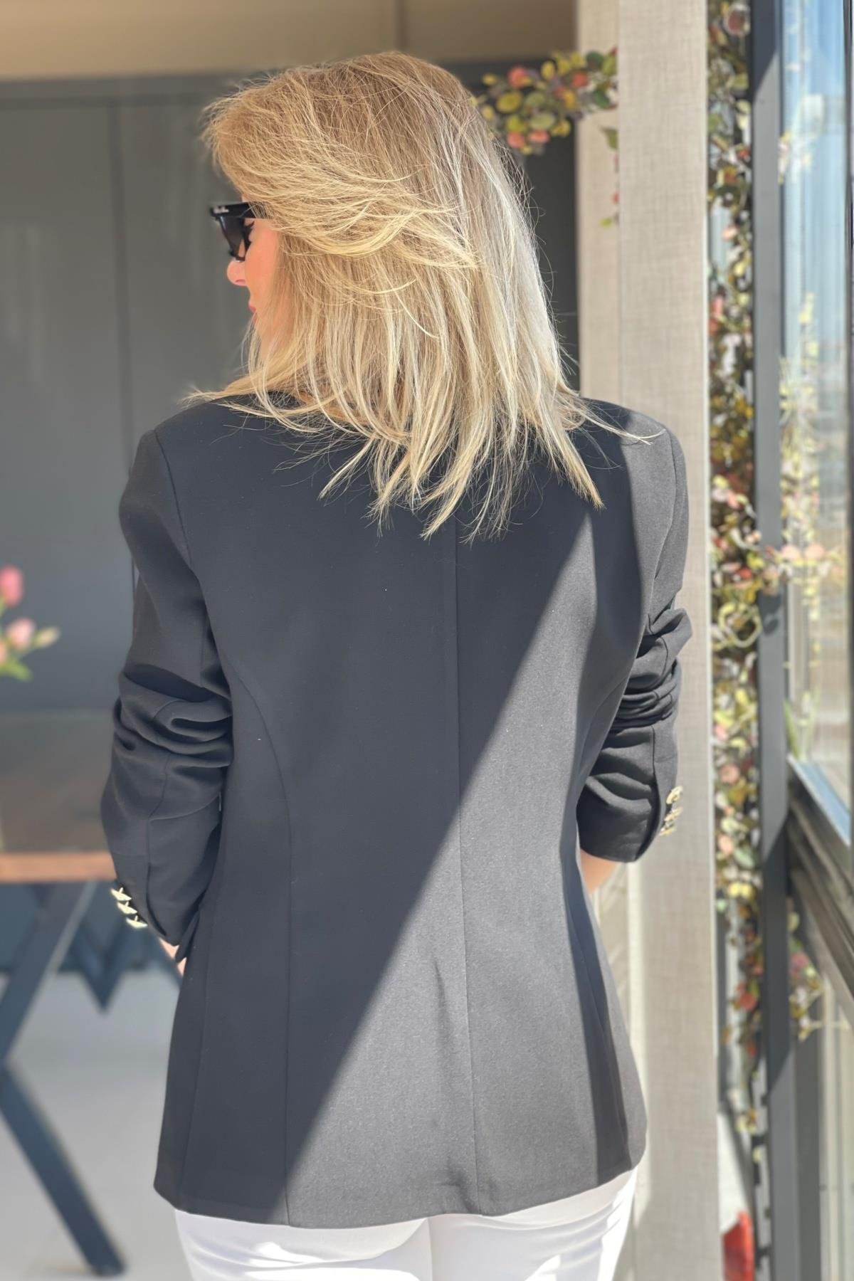Gold Düğme Siyah Blazer