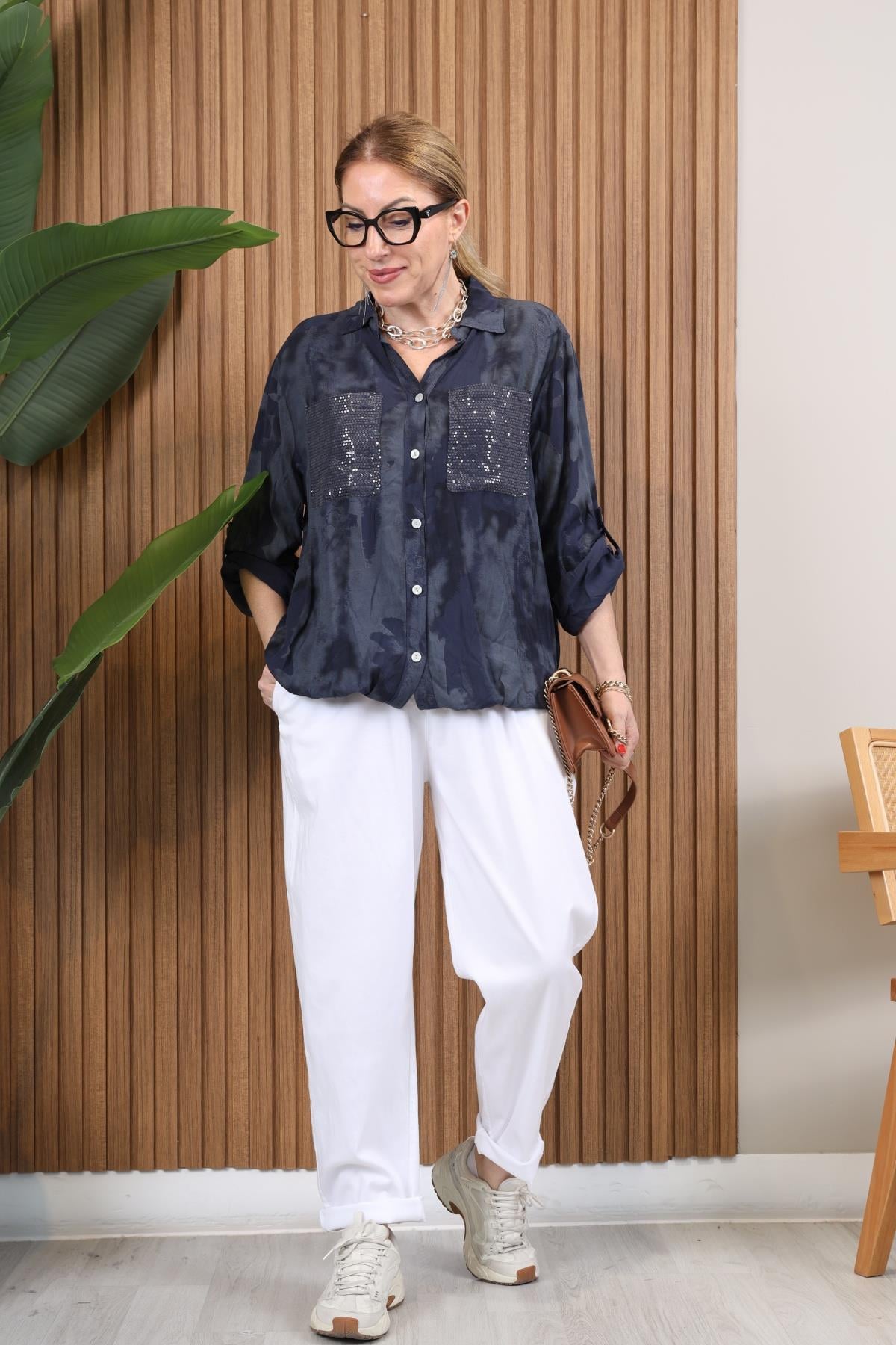 İthal Batik Desen Pul Cep Lacivert Gömlek
