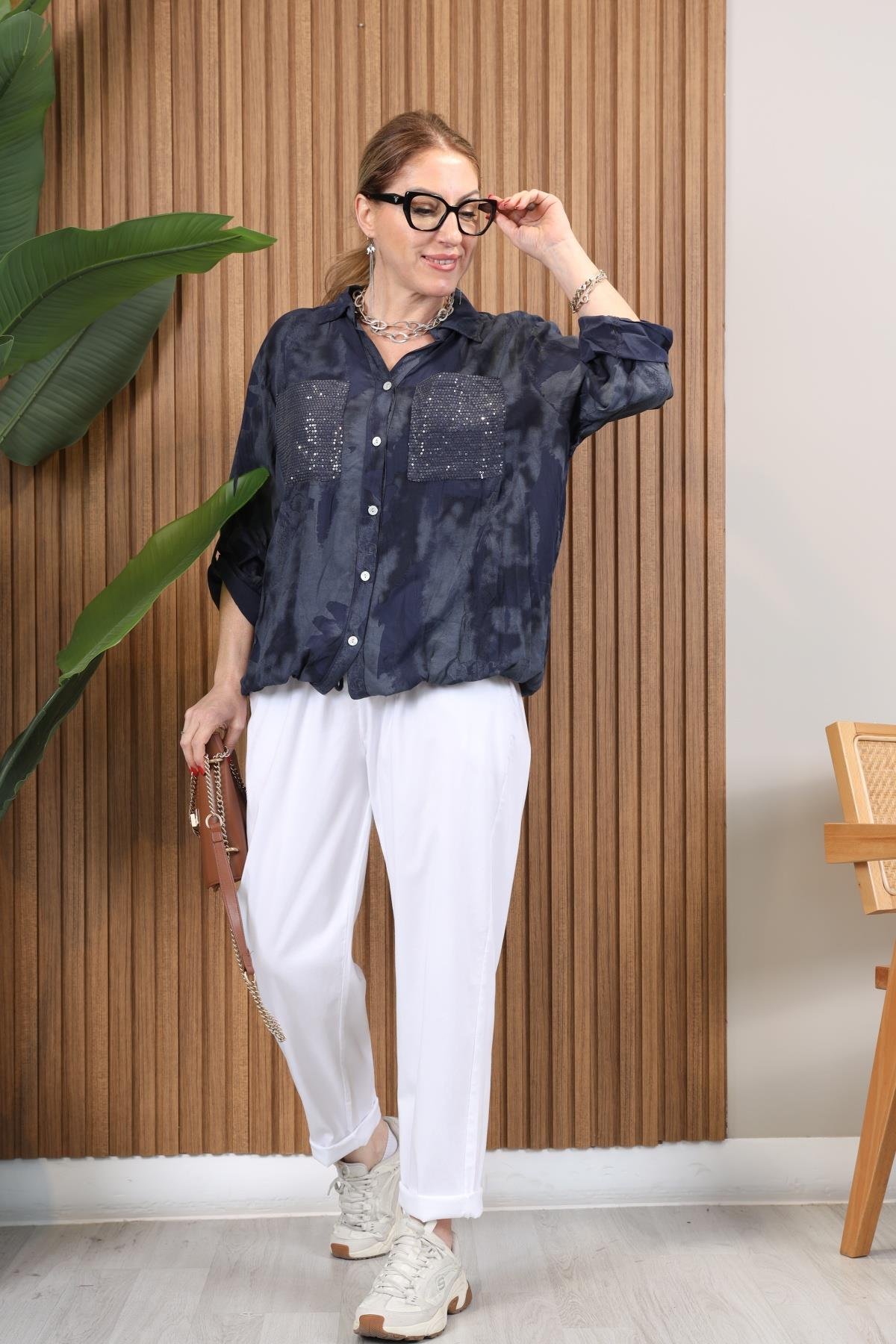 İthal Batik Desen Pul Cep Lacivert Gömlek