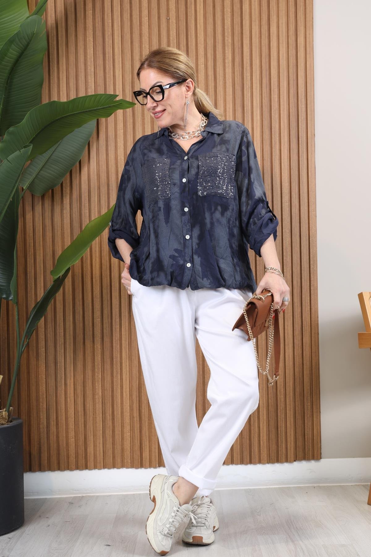 İthal Batik Desen Pul Cep Lacivert Gömlek