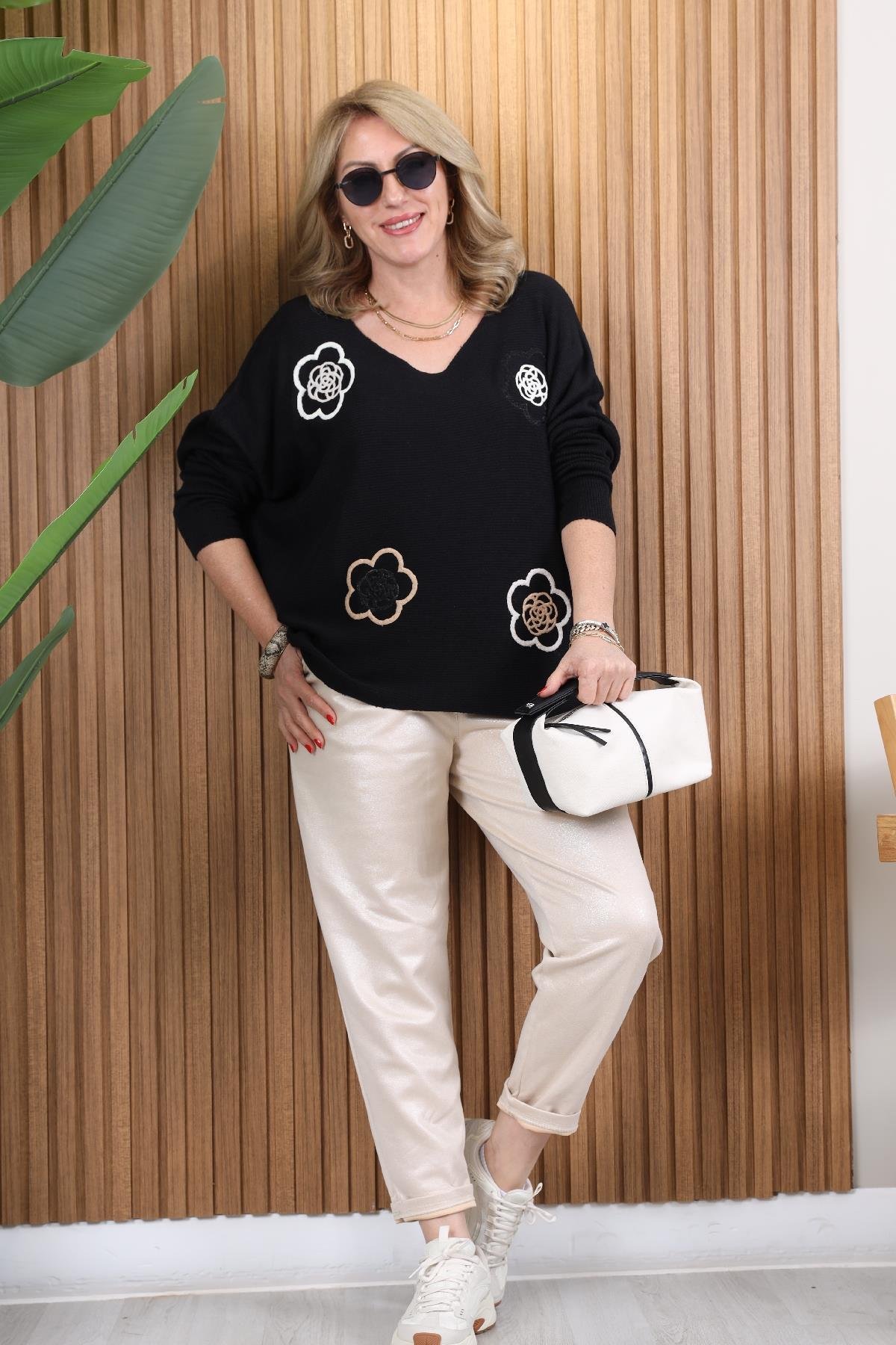 İthal Çiçek Model Siyah Bluz