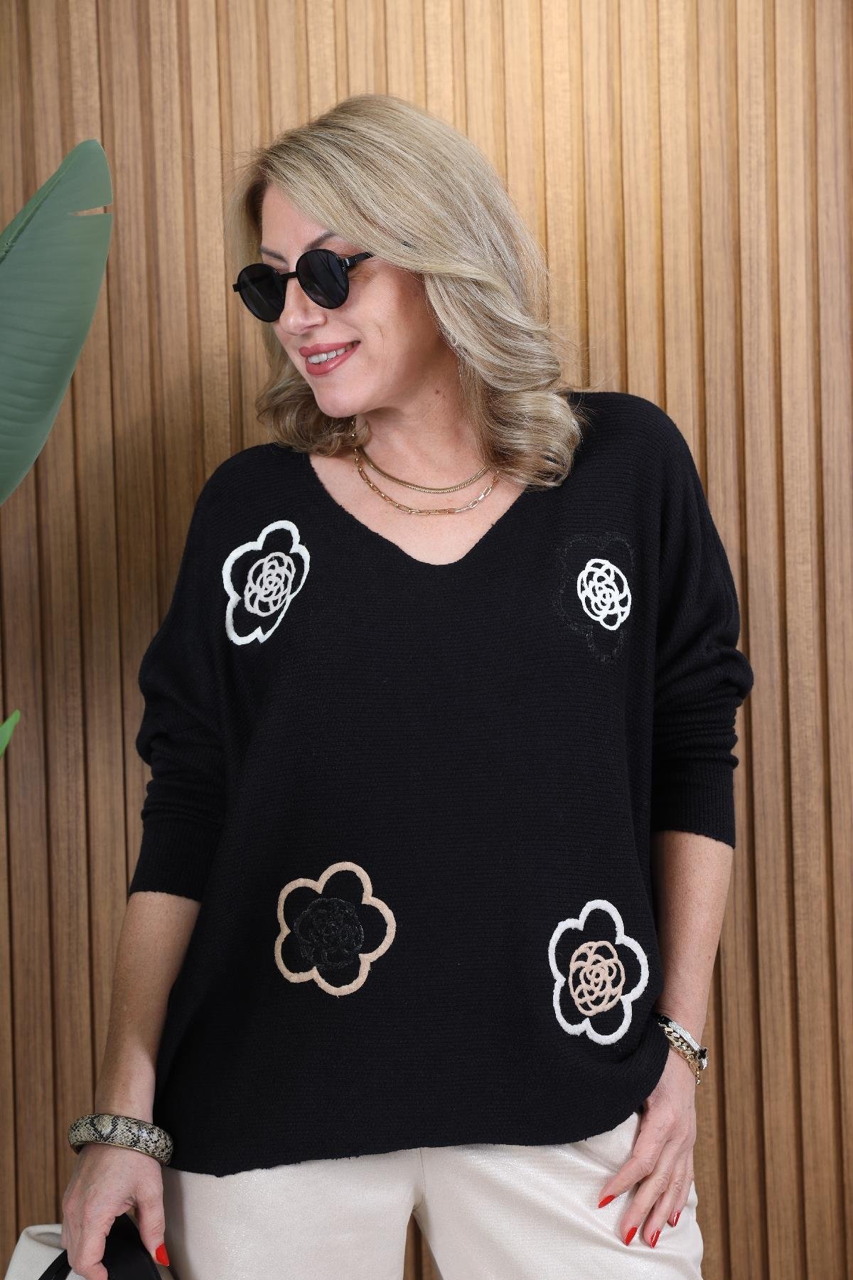 İthal Çiçek Model Siyah Bluz