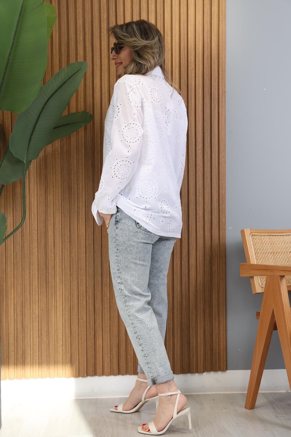 İthal Coton Delikli Beyaz Blazer