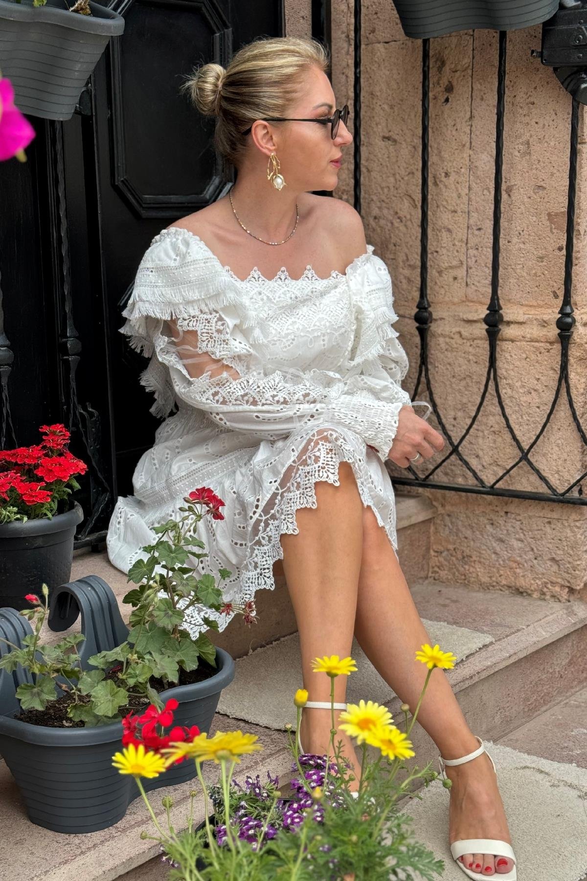 İthal Güpür Beyaz Elbise