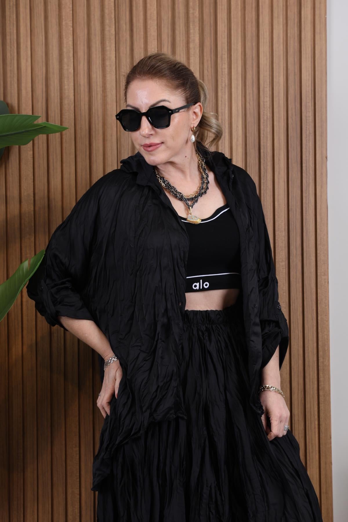 İthal Kırışık Model Siyah Takım
