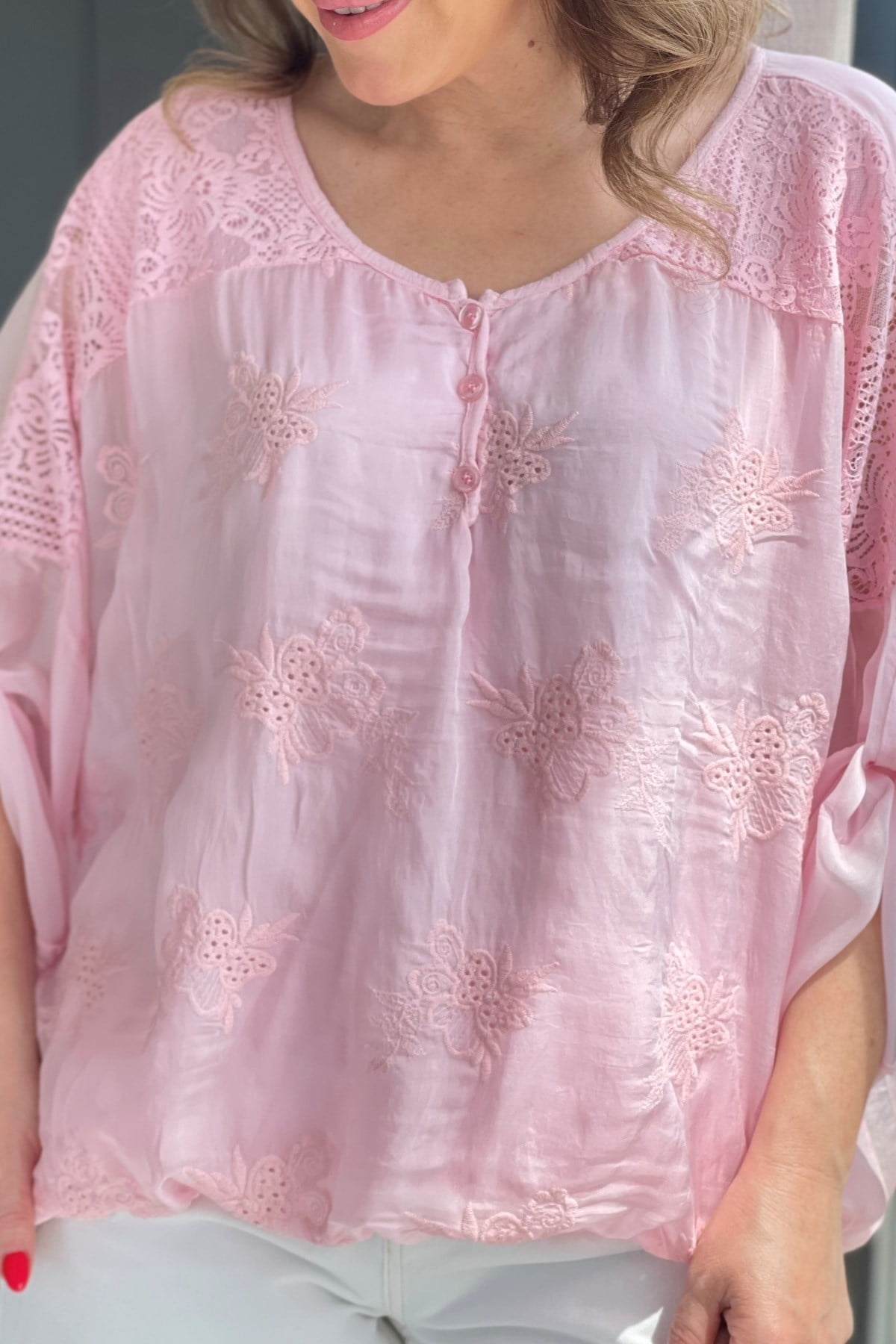 Kabartmalı Yaprak Desen İthal İpek Pembe Bluz
