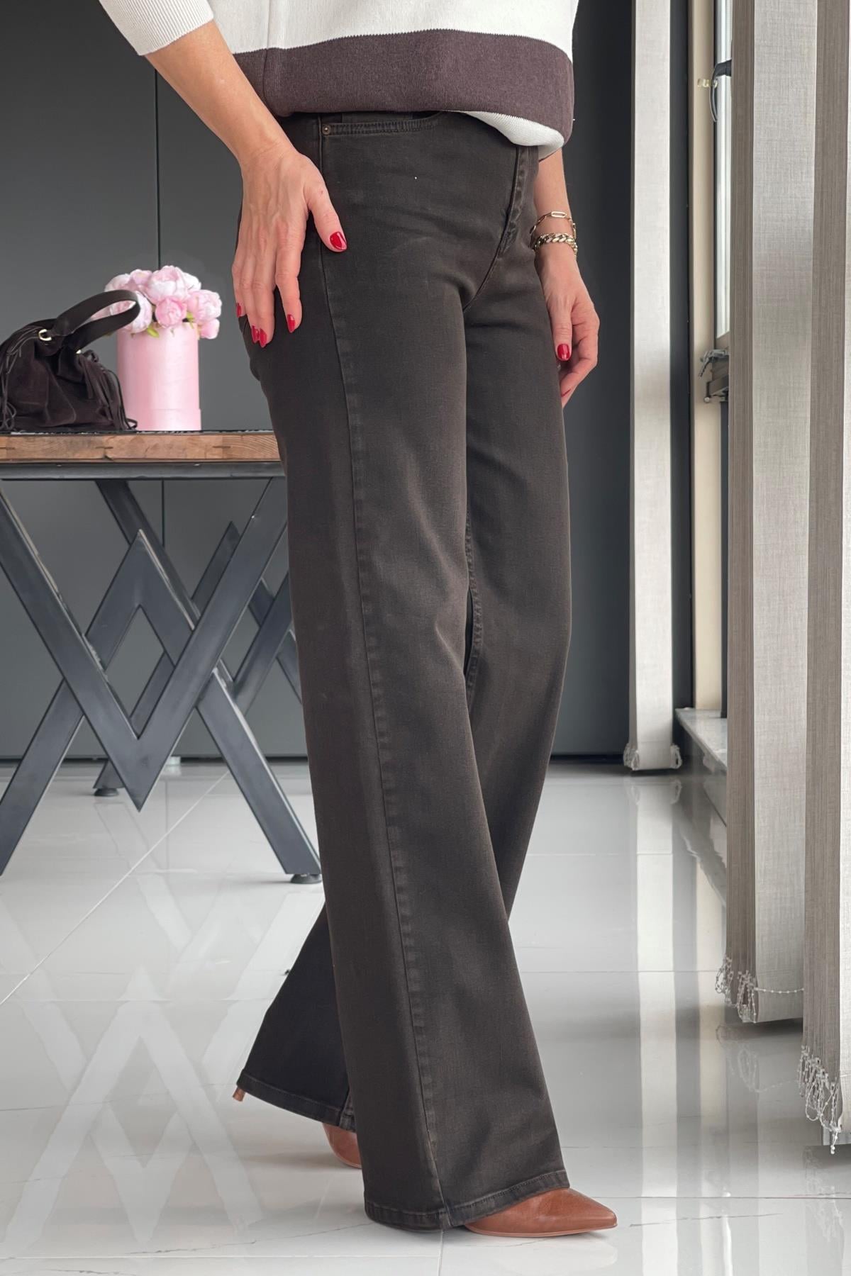 Kahve Boru Paça Jean