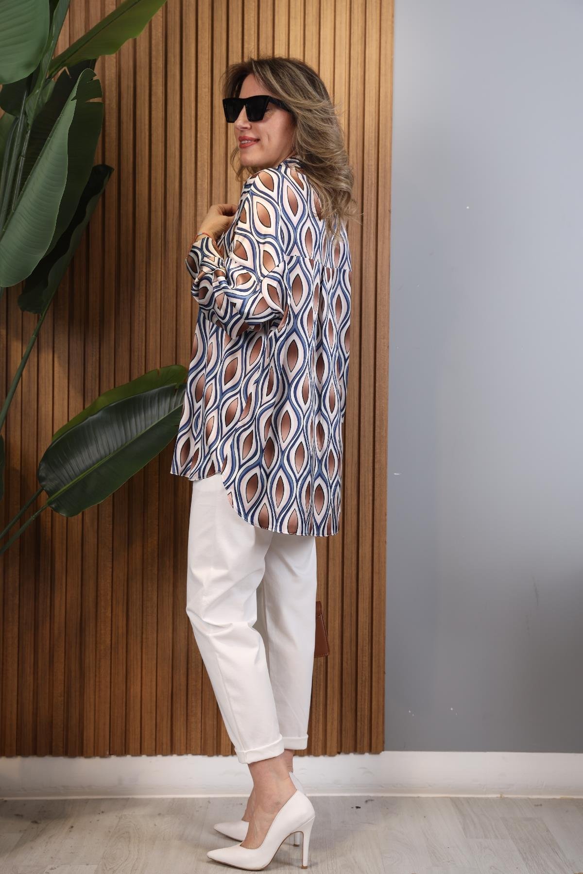 Kahve Damla Model Düğmeli Oversize Lacivert Gömlek