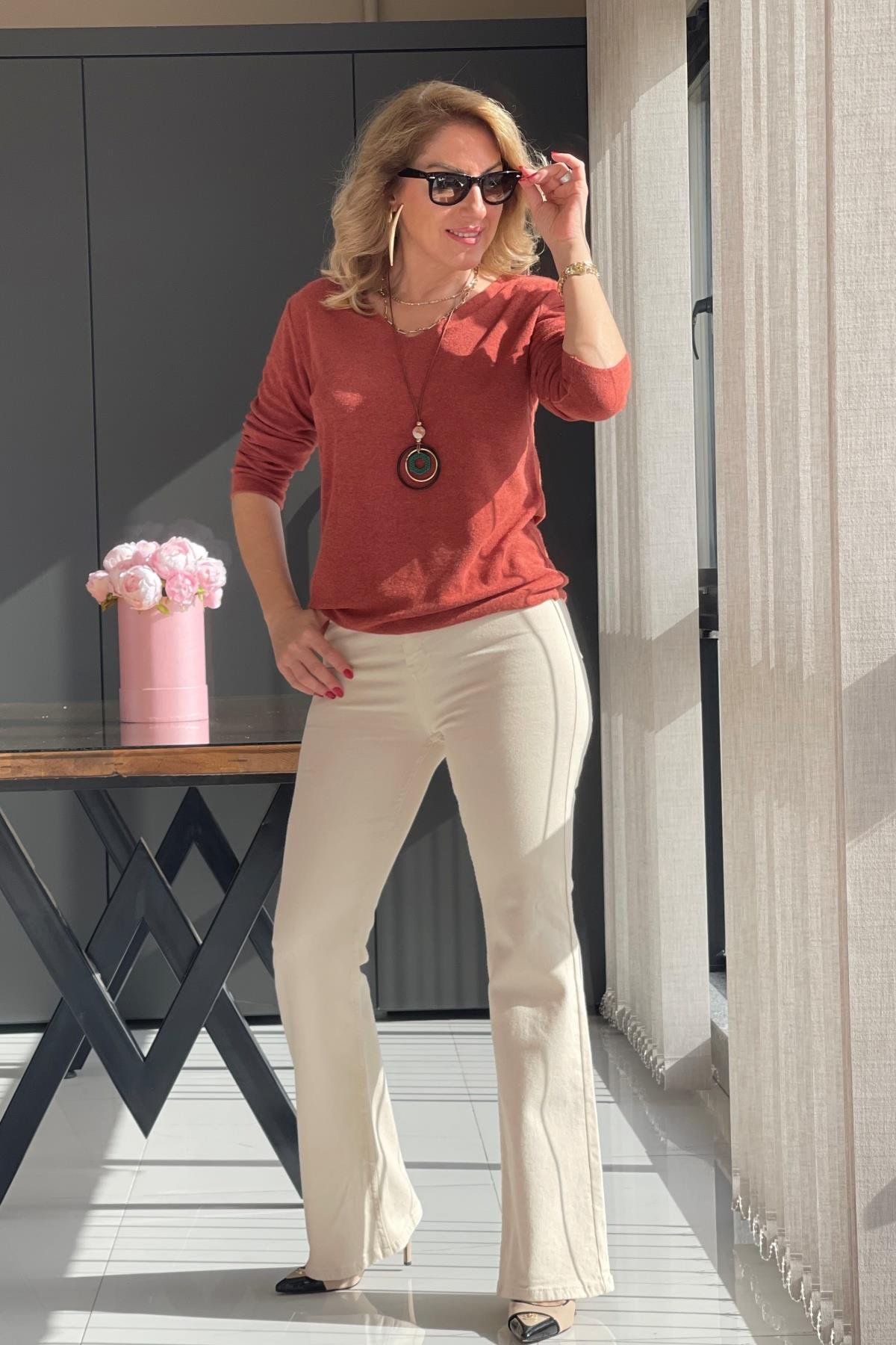 Kolye Detay Angora Tarçın Bluz