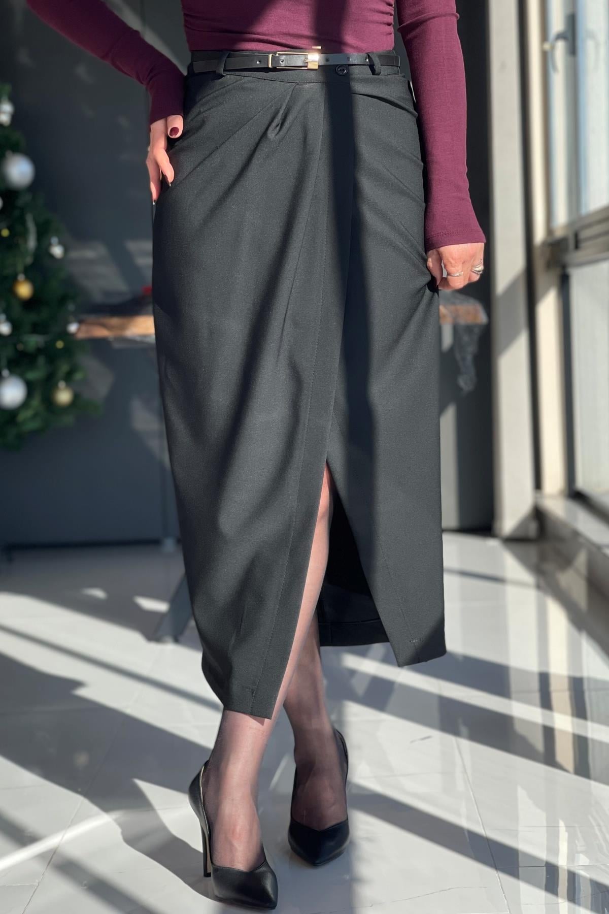 Kruvaze Model Siyah Etek
