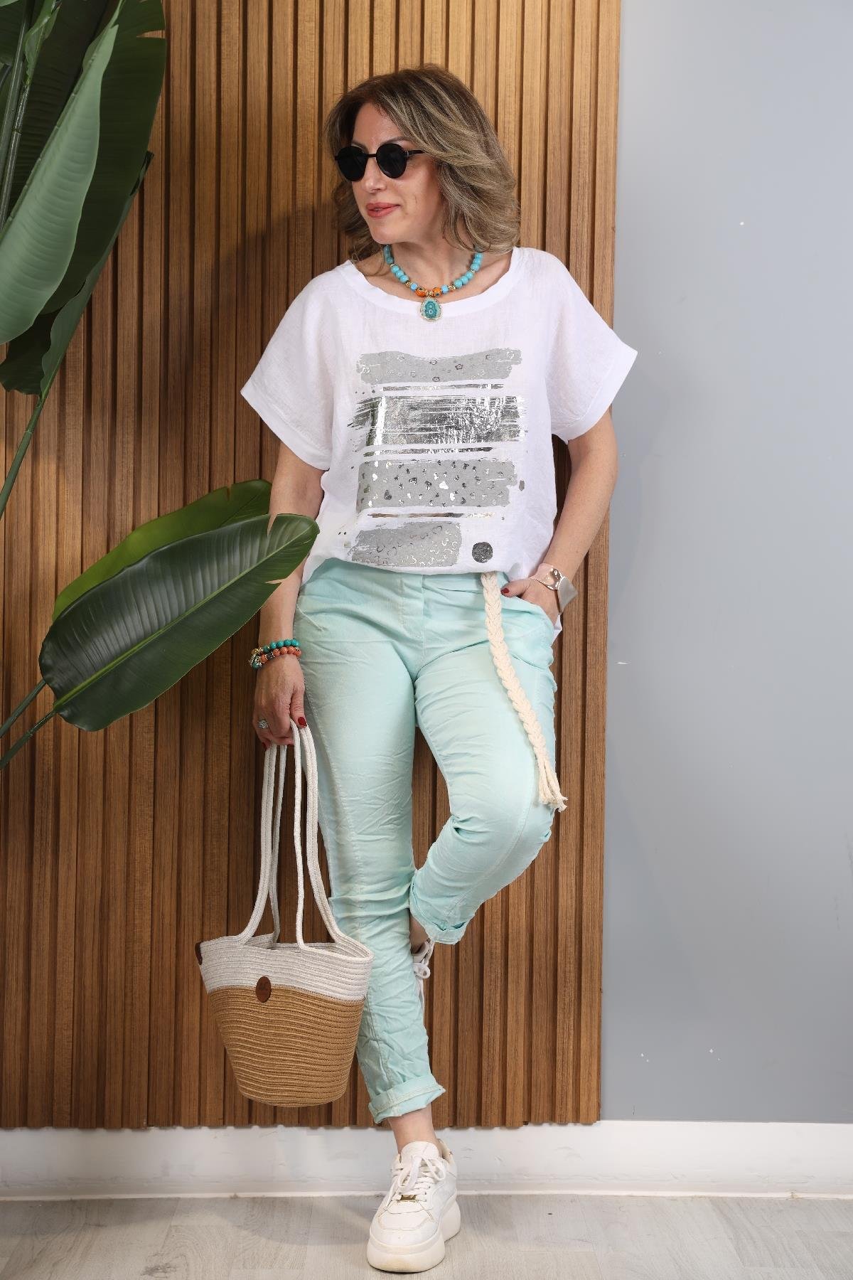 Lak Baskı Detay İthal Beyaz Tshirt
