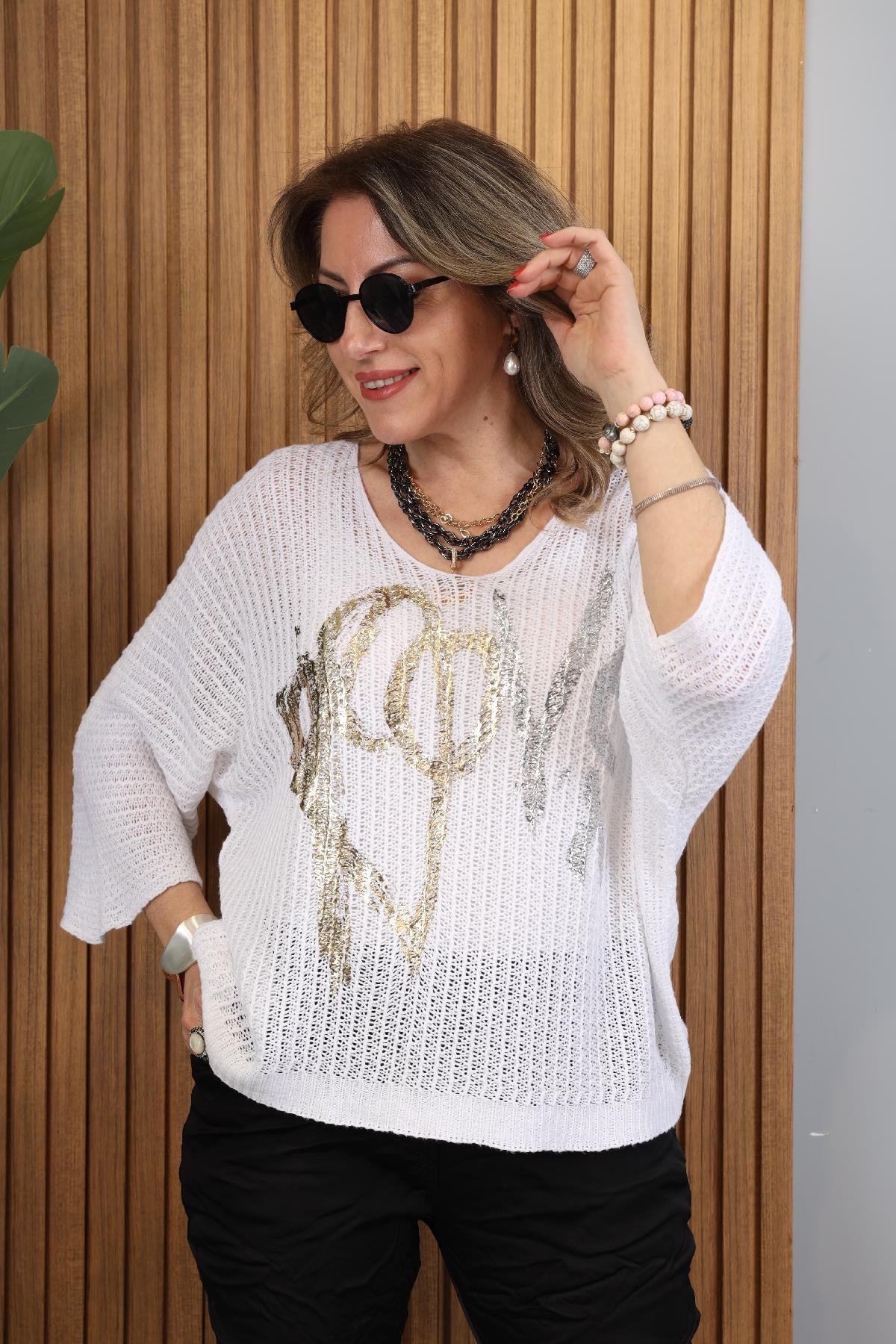Love Yazı Detay İthal Triko Beyaz Bluz