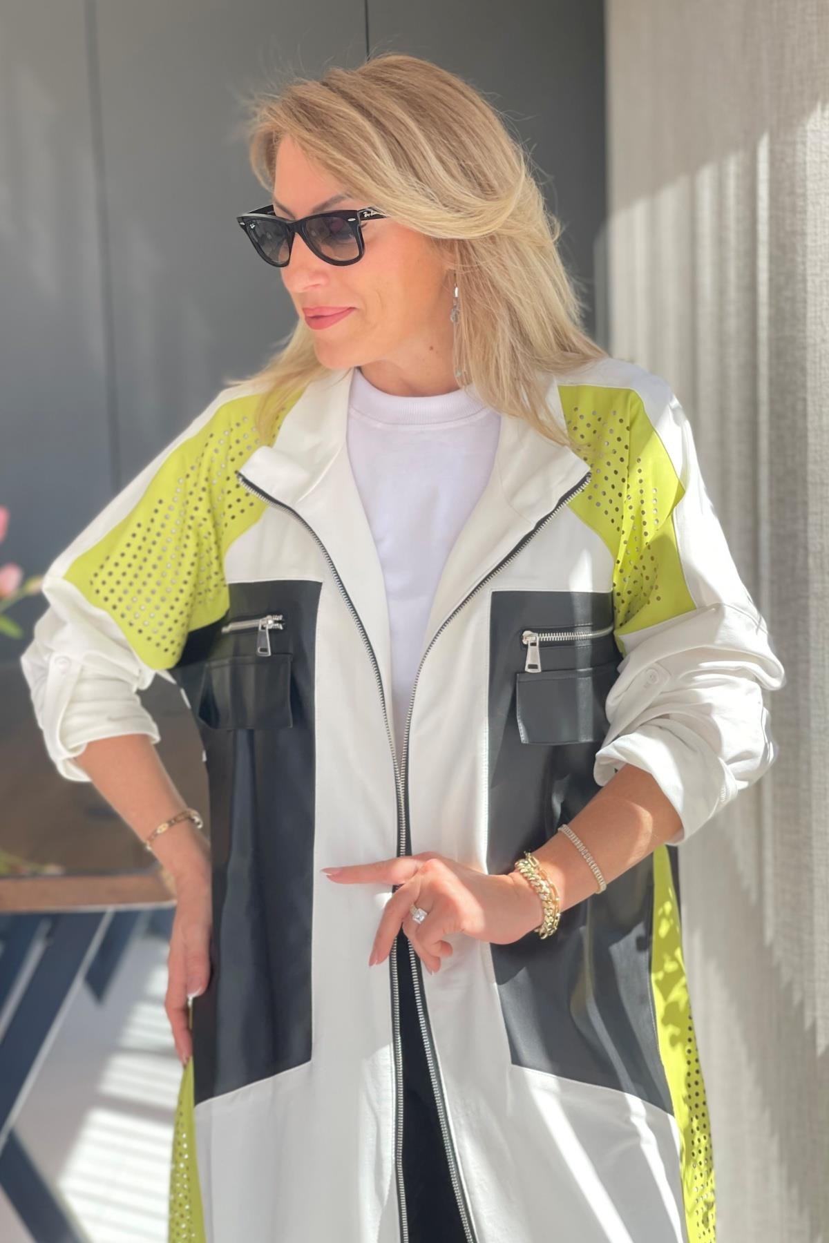 Neon Deri Detay Trençkot