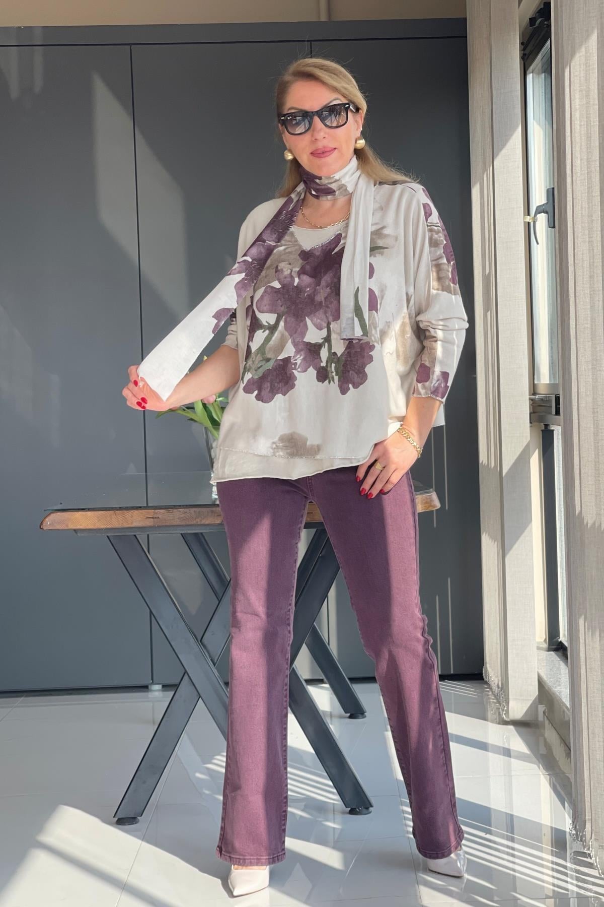 Nergis Desen Fularlı Bej Bluz