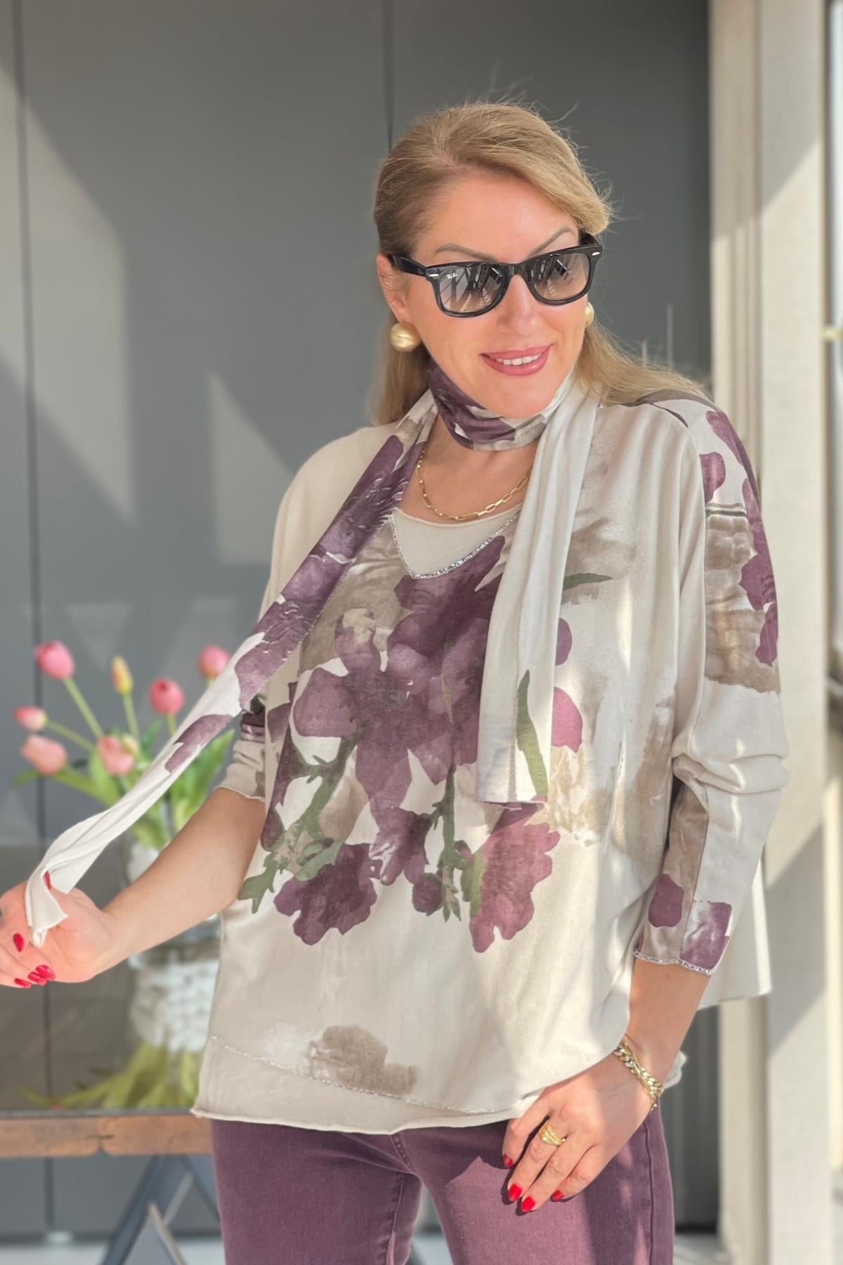 Nergis Desen Fularlı Bej Bluz