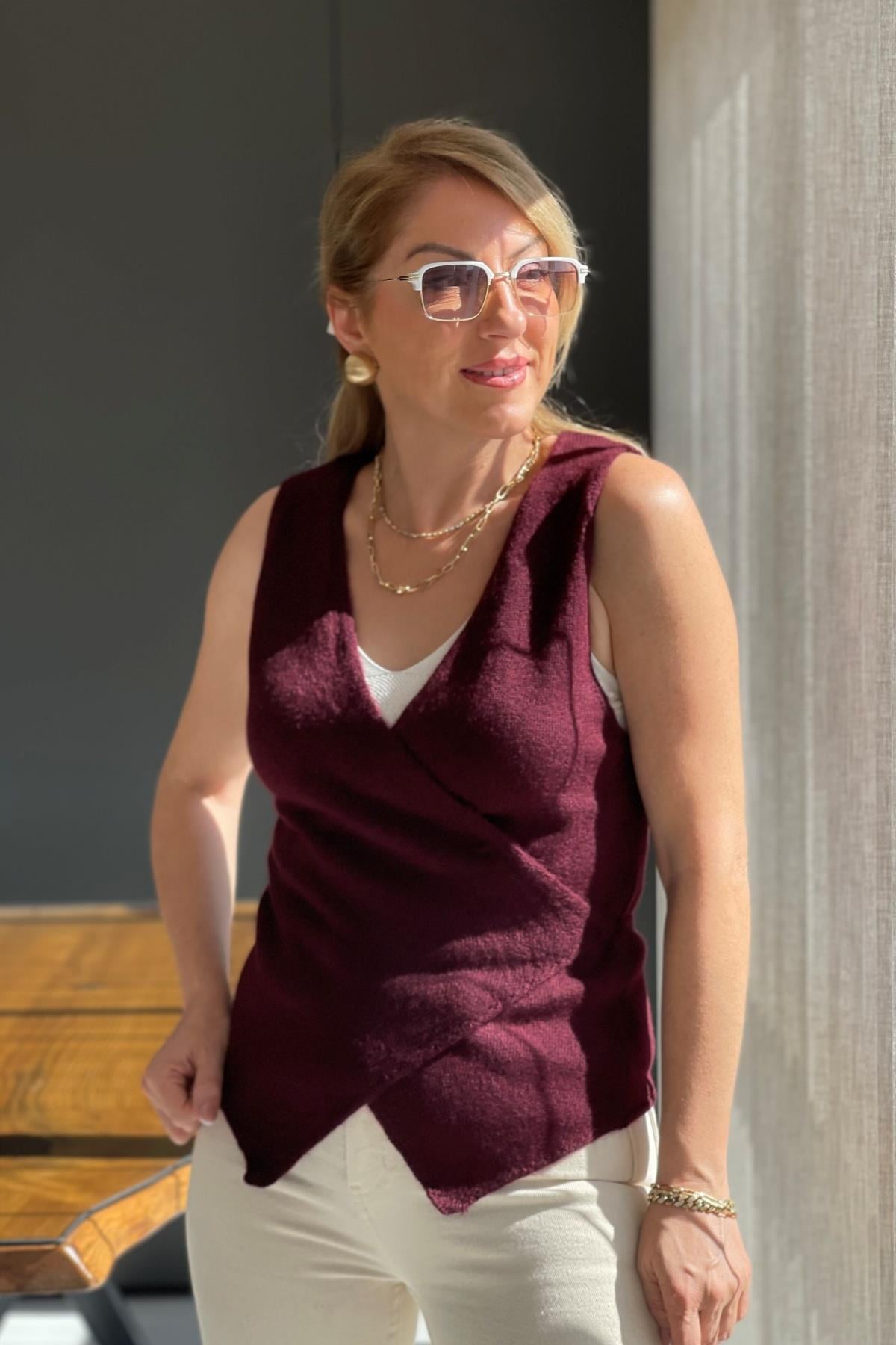 Ön Bağlama Detay Bordo Yelek
