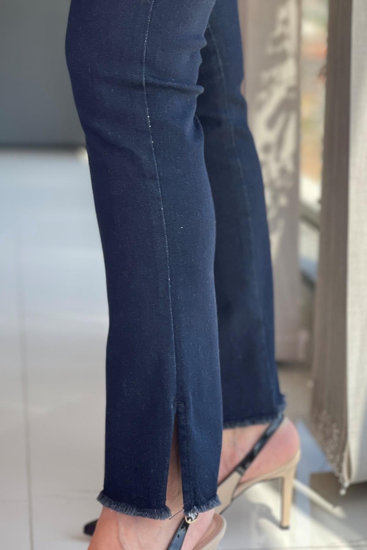 Orj Marka Paça Detay Lacivert Jean