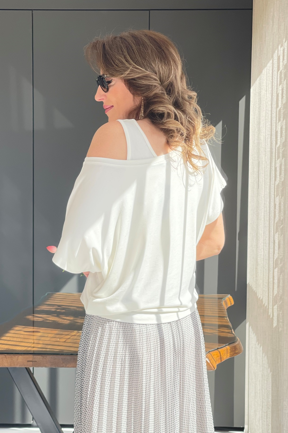 Puantiye Desen Piliseli Ekru Elbise