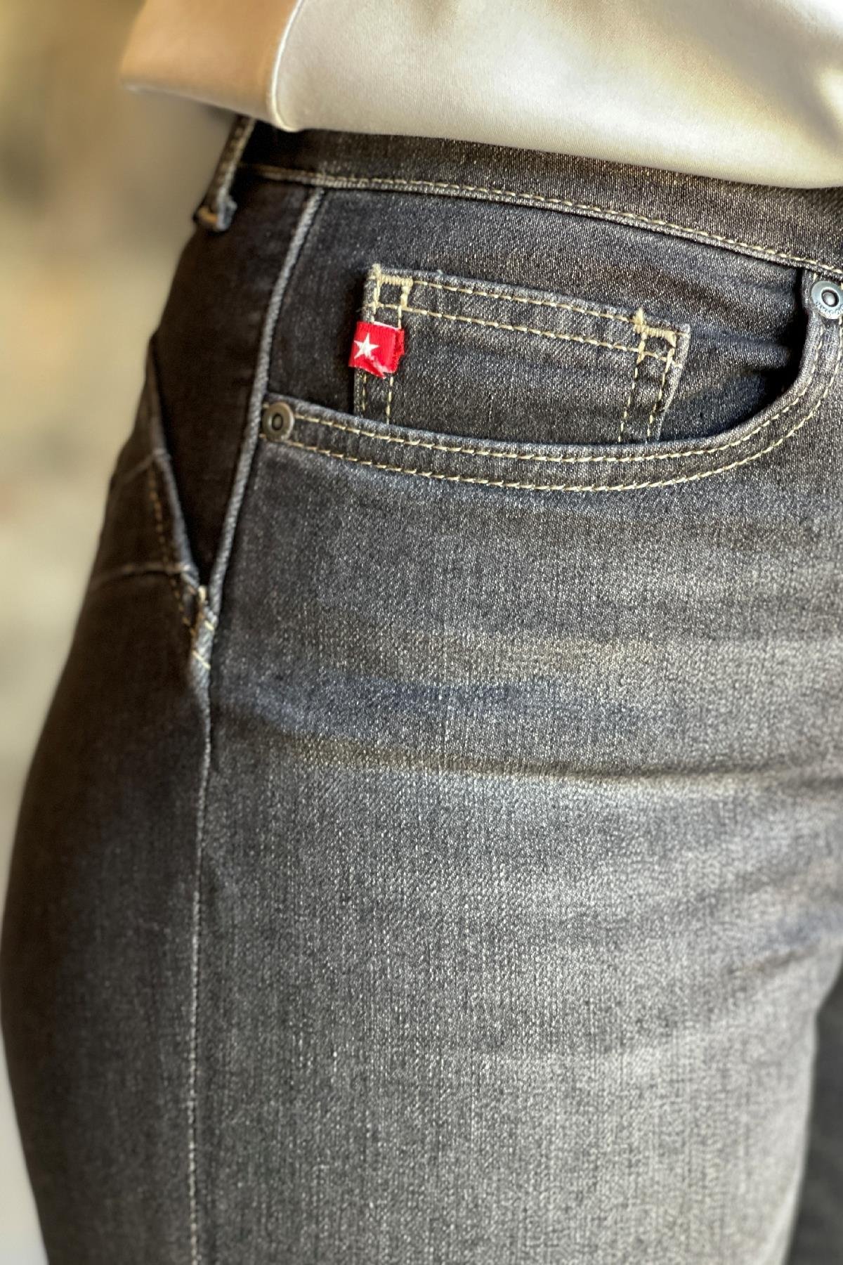 Push Up'lı Füme Jean