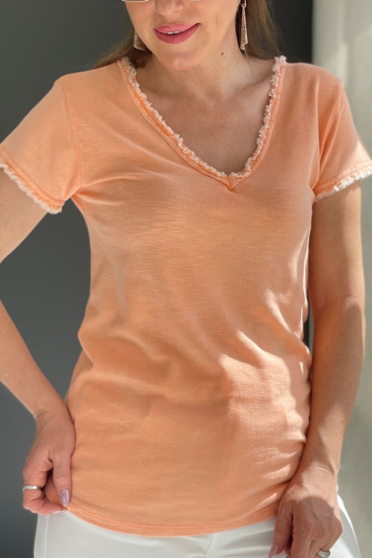 Saçak Detay İthal Kavun İçi T-Shirt