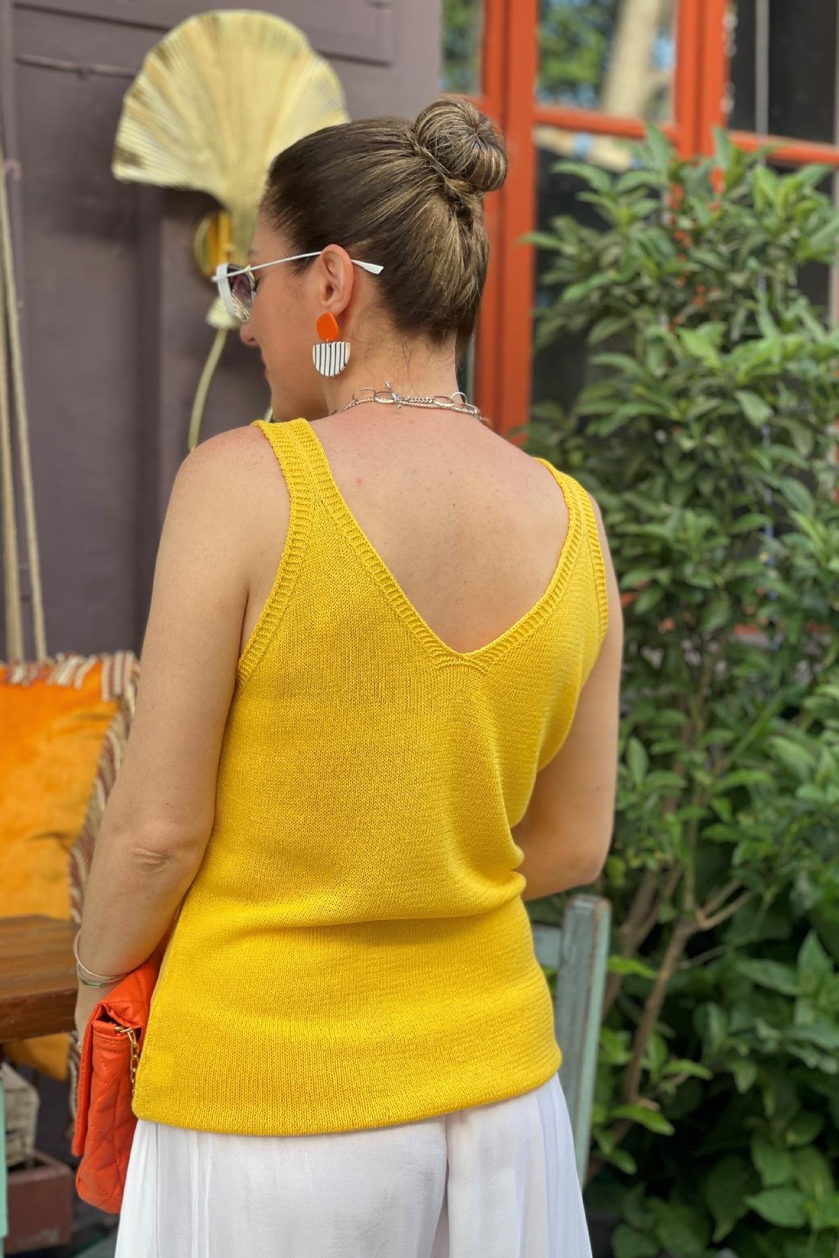 Sarı V Yaka Kalın Askı Kolsuz Triko