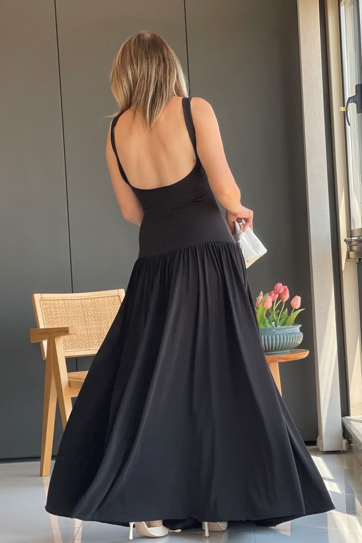 Sırt Detay Siyah Elbise