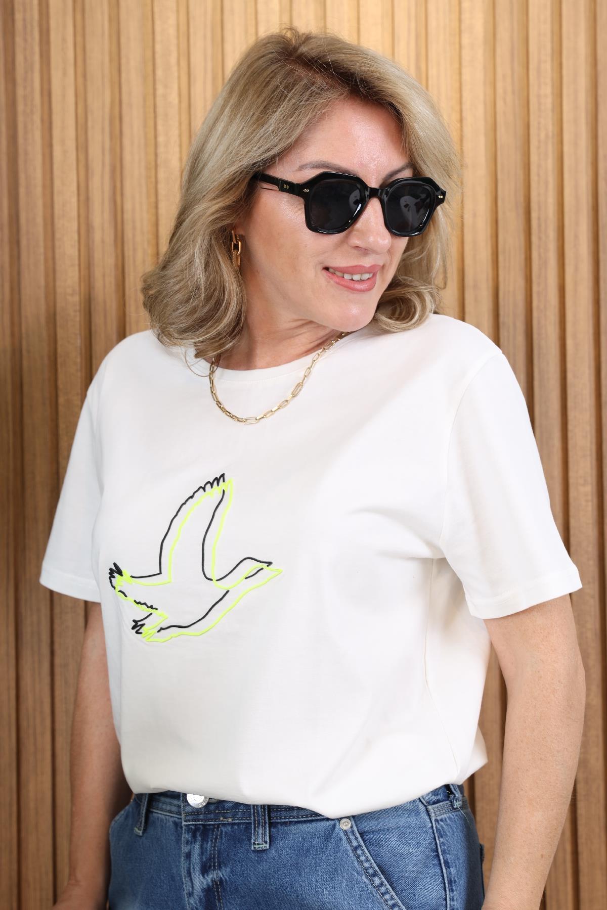 Siyah Neon Kanat Desen Ekru T-Shirt