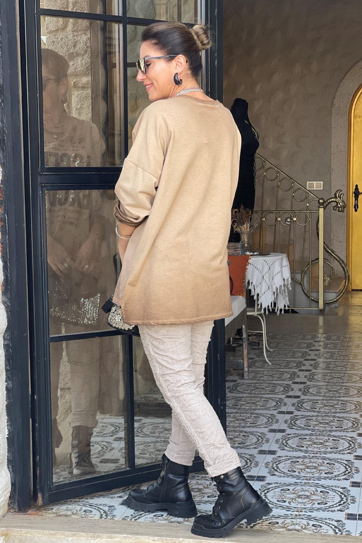 Siyah Yazı Detay İthal Camel Bluz