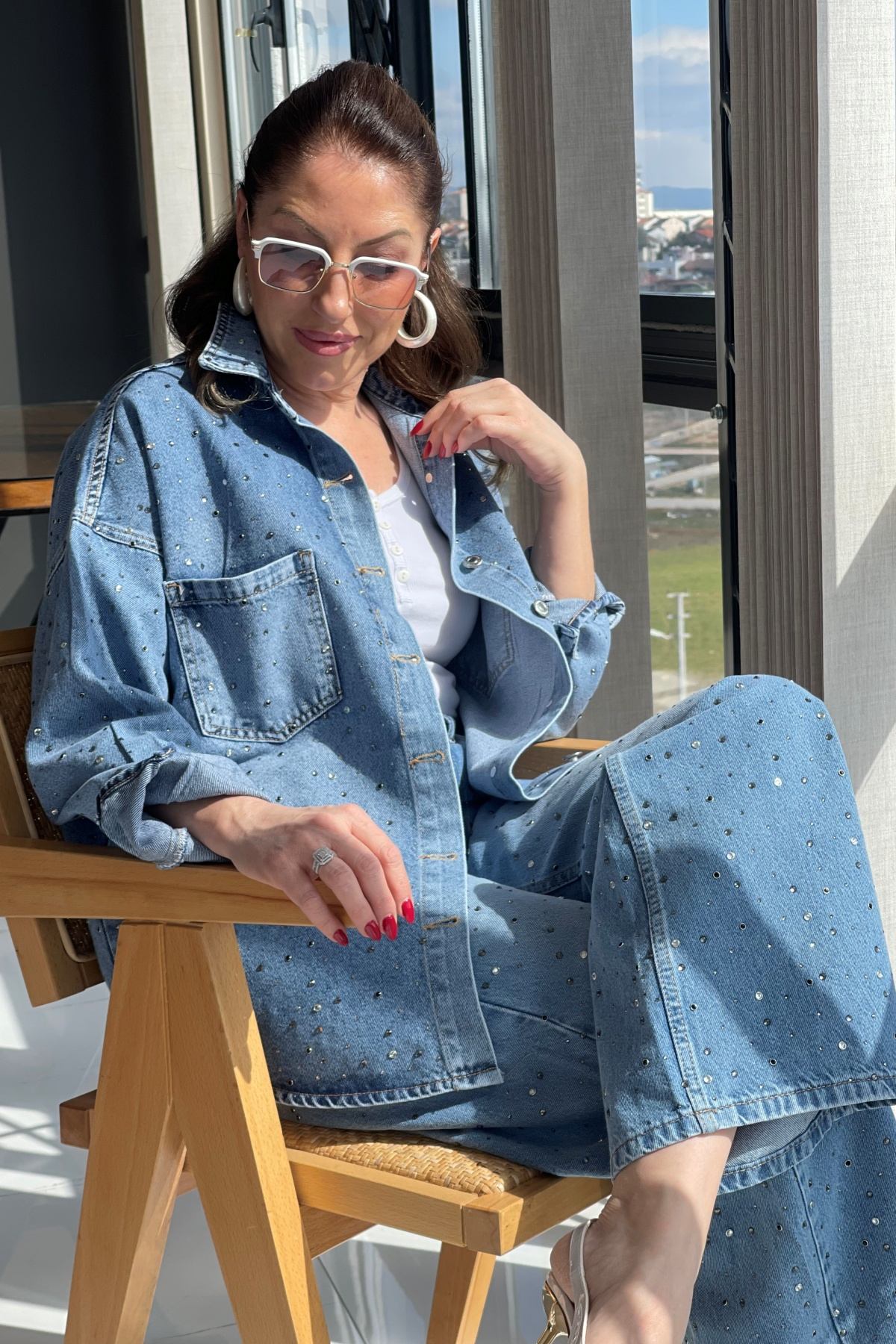 Taş Detay Denim Mavi Gömlek