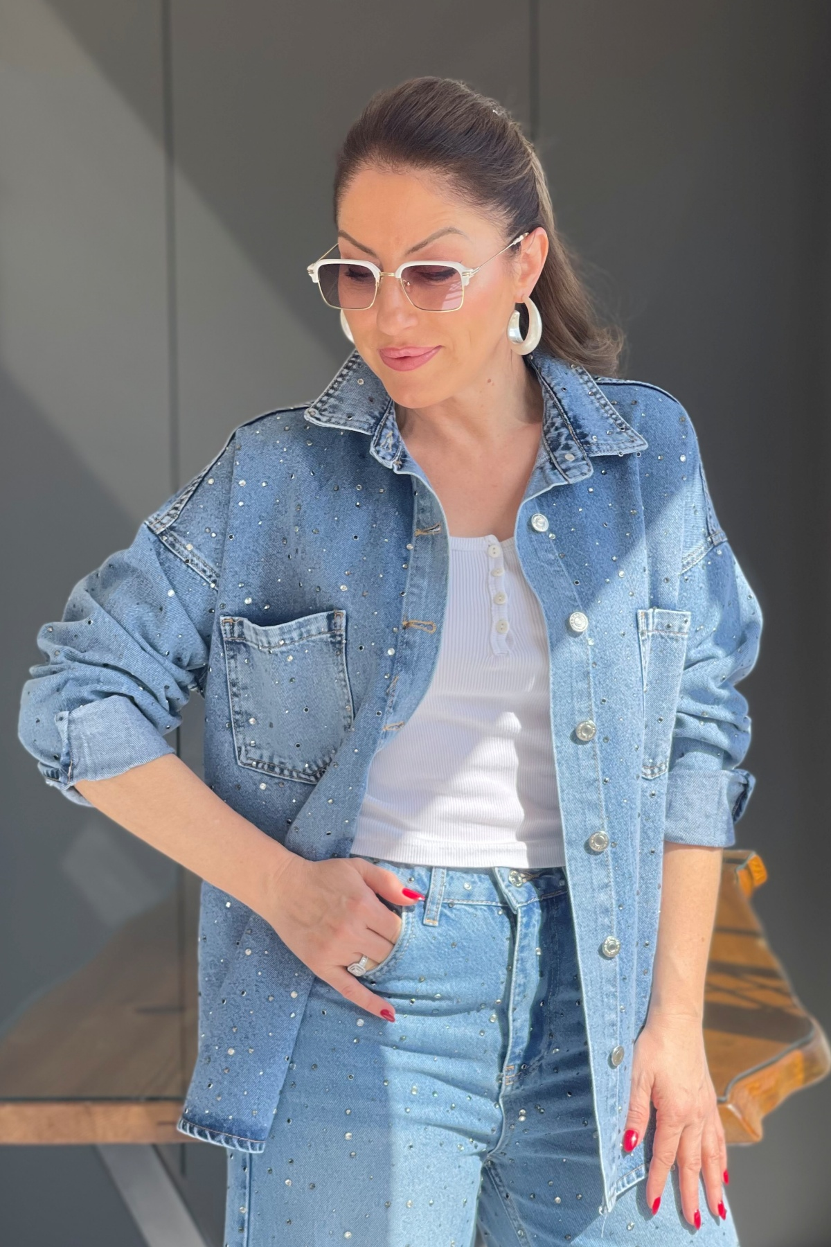 Taş Detay Denim Mavi Gömlek