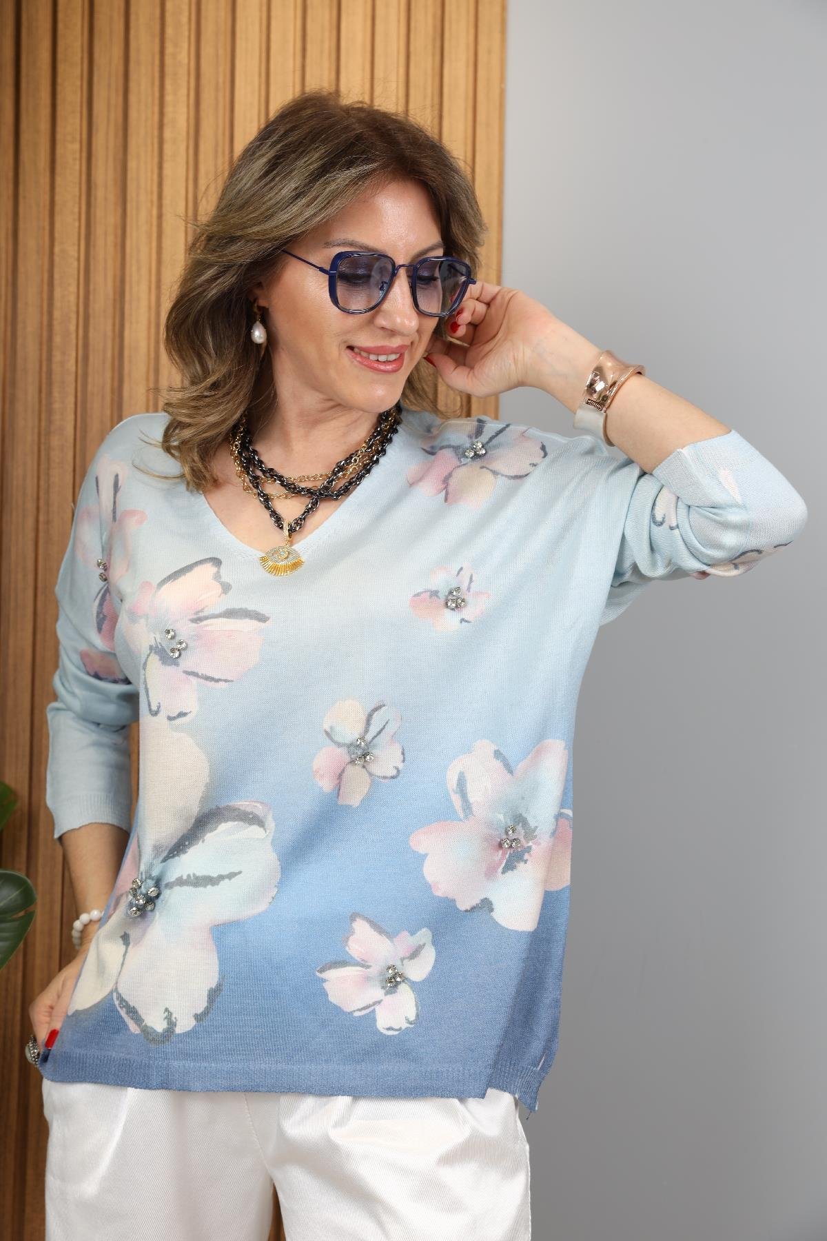 Taş Detay İthal Çiçekli Mavi Bluz