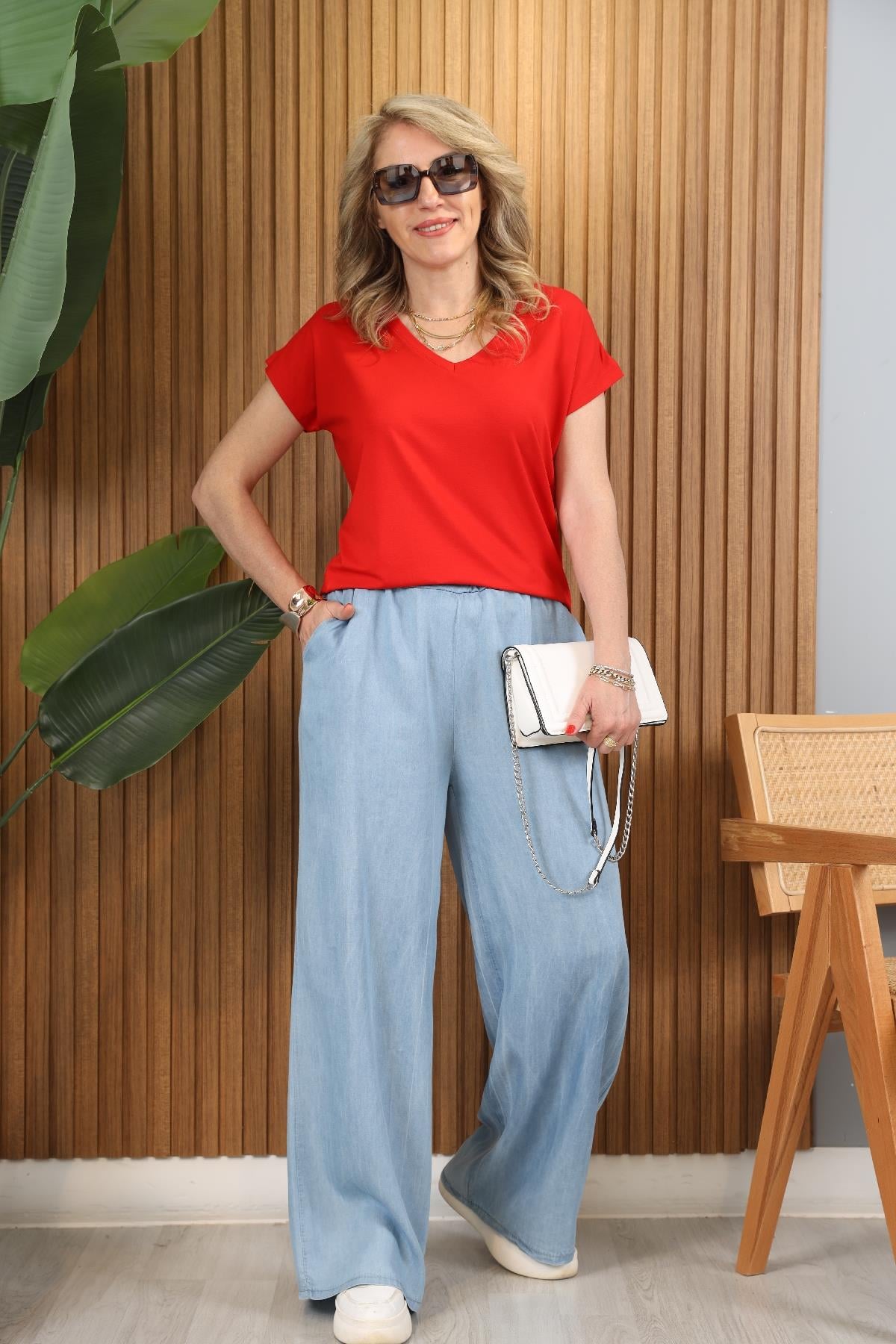 V Yaka Basic Kırmızı T-shirt