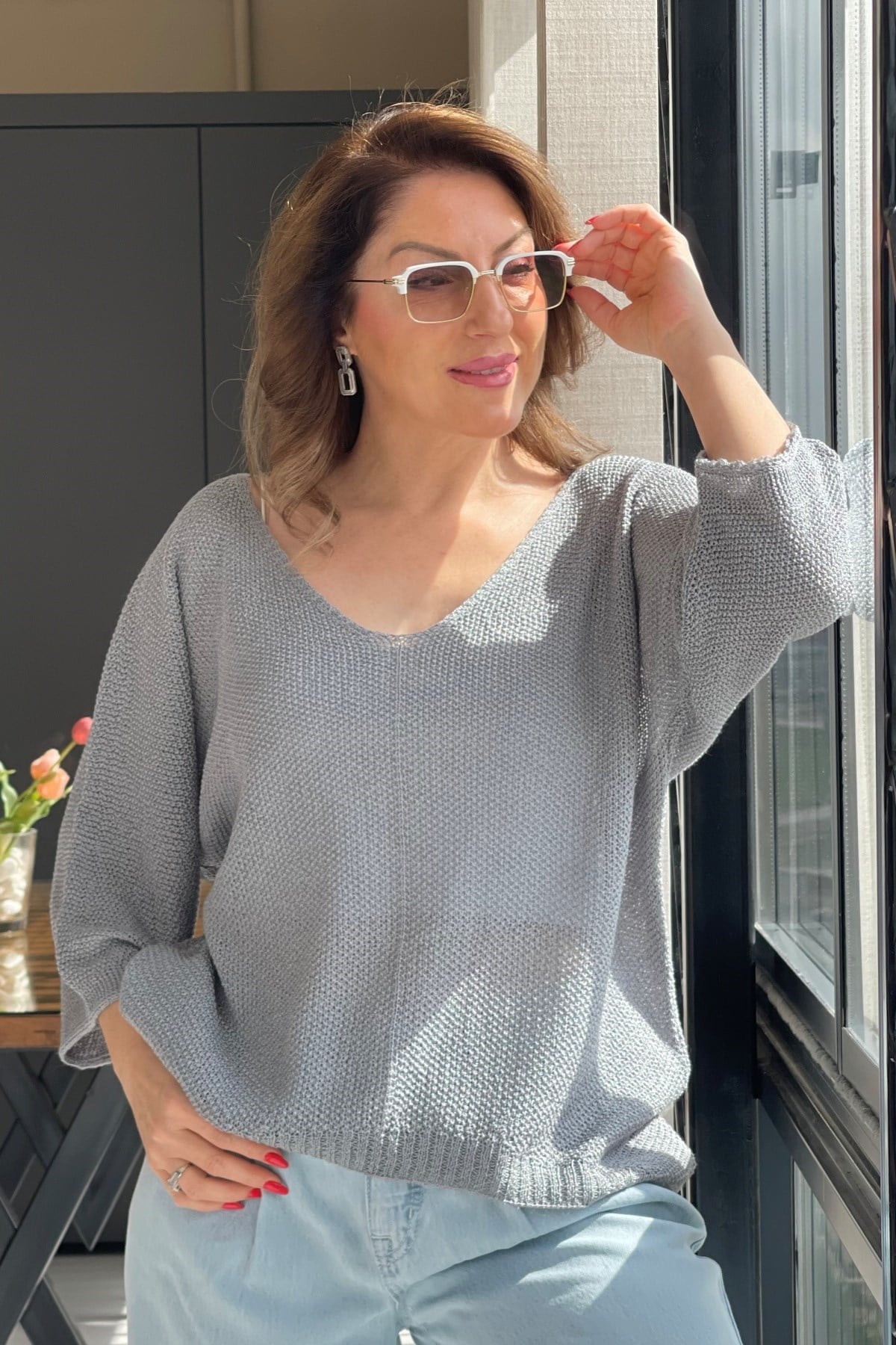 V Yaka Gri Triko Bluz