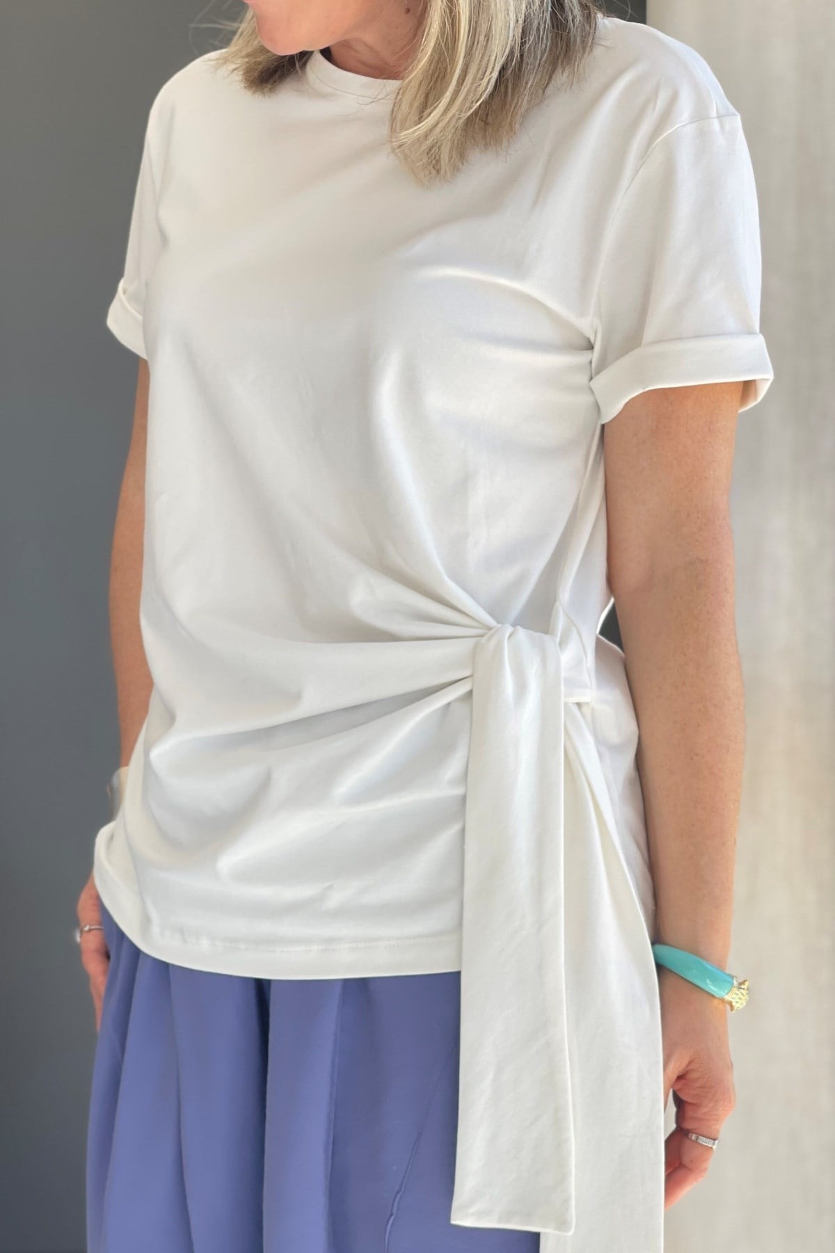 Yan Bağlama Detay Ekru T-Shirt