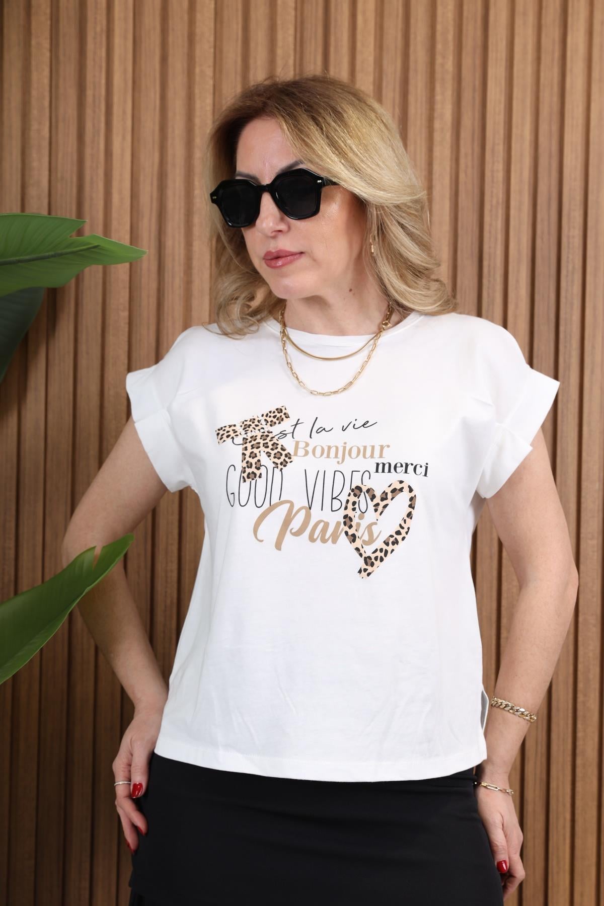Yazı Detay Ekru T-shirt