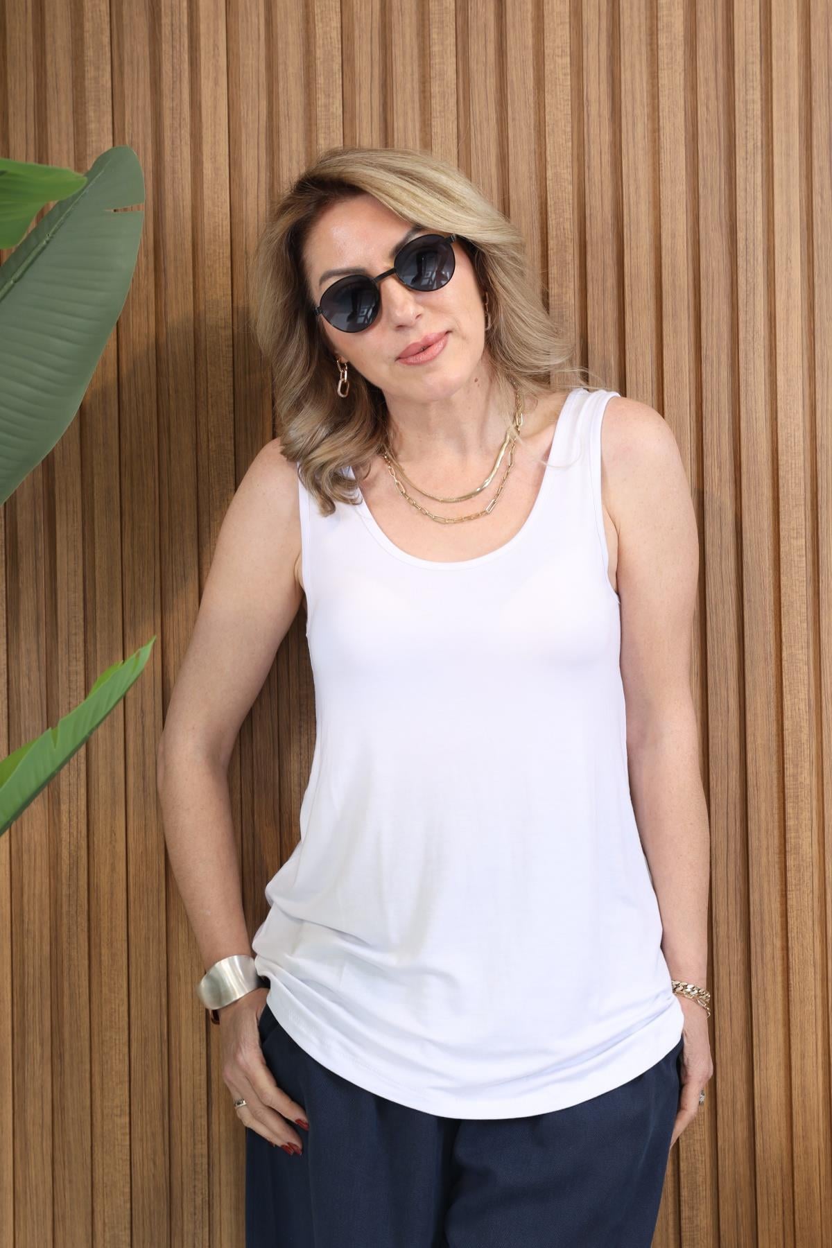 Yuvarlak Yaka Kalın Askı Basic Beyaz T-Shirt