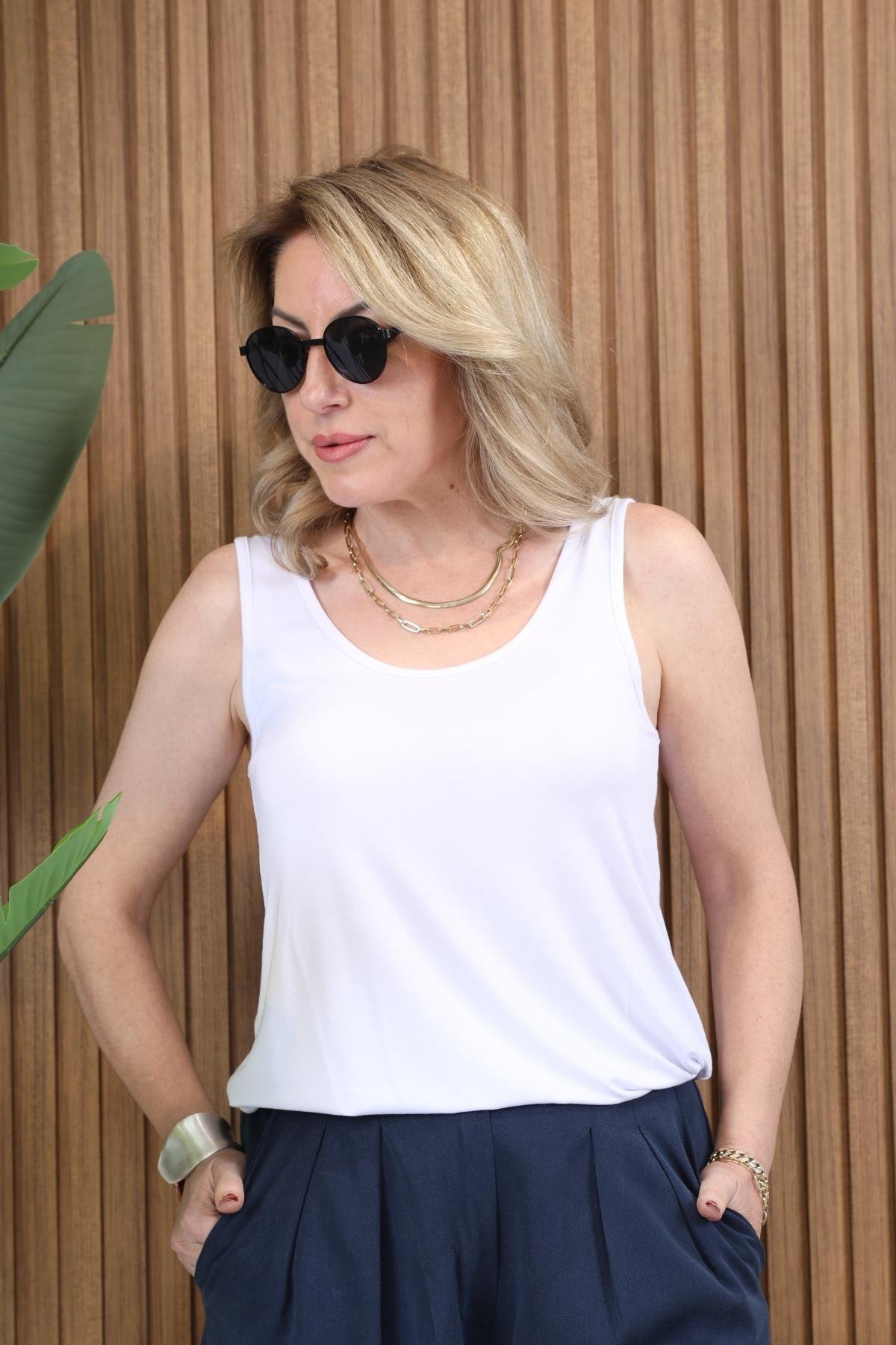 Yuvarlak Yaka Kalın Askı Basic Beyaz T-Shirt