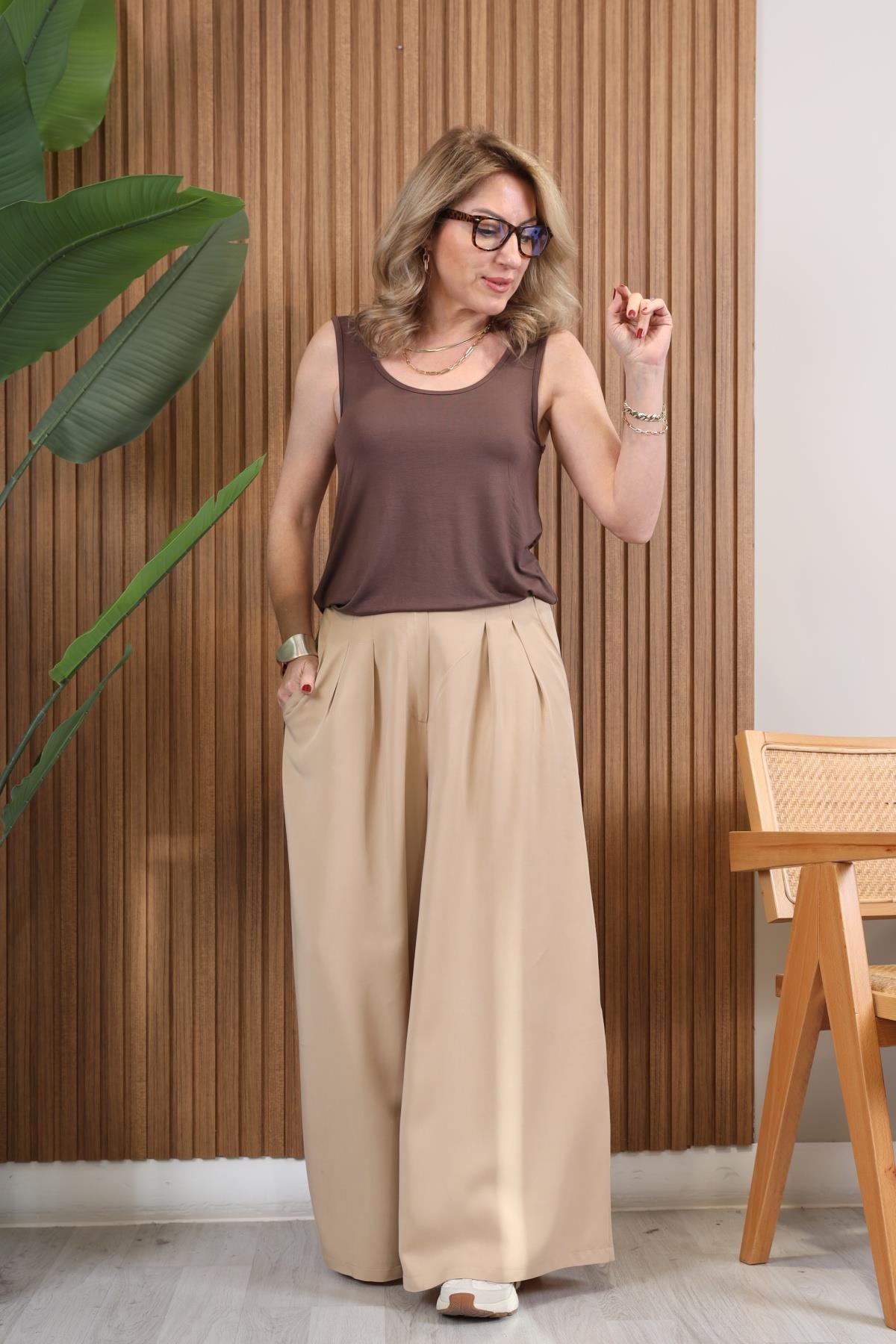 Yuvarlak Yaka Kalın Askı Basic Kahve T-Shirt