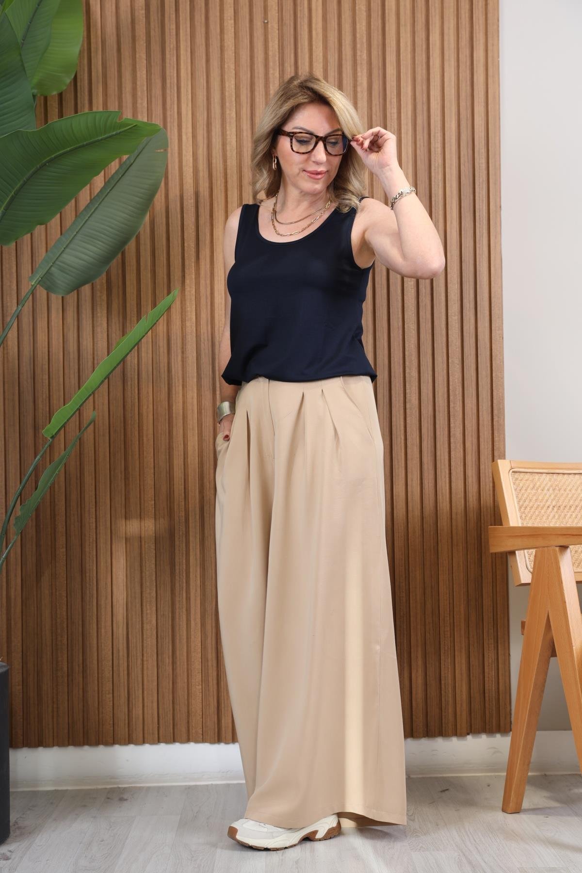 Yuvarlak Yaka Kalın Askı Basic Lacivert T-Shirt