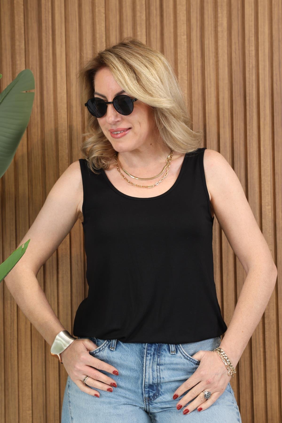 Yuvarlak Yaka Kalın Askı Basic Siyah T-Shirt