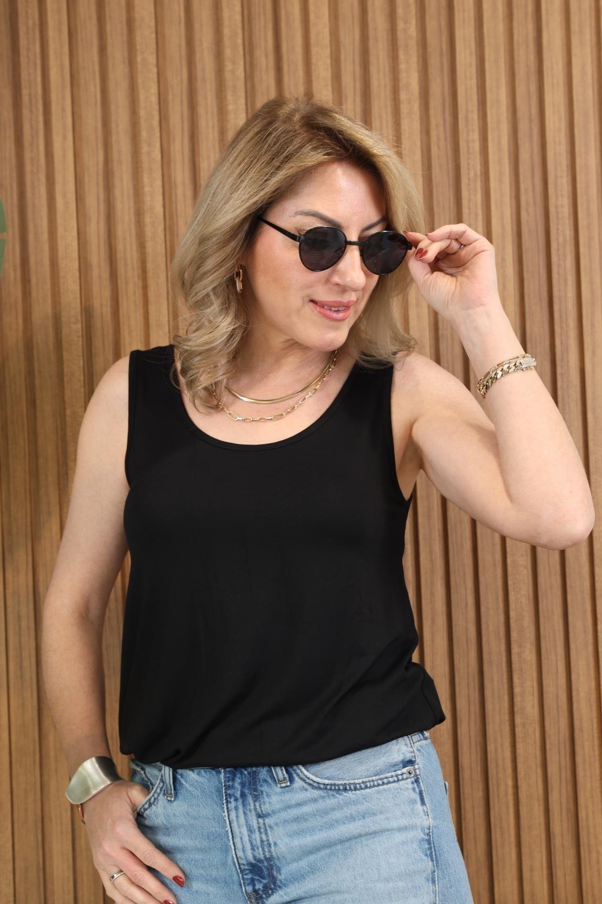 Yuvarlak Yaka Kalın Askı Basic Siyah T-Shirt