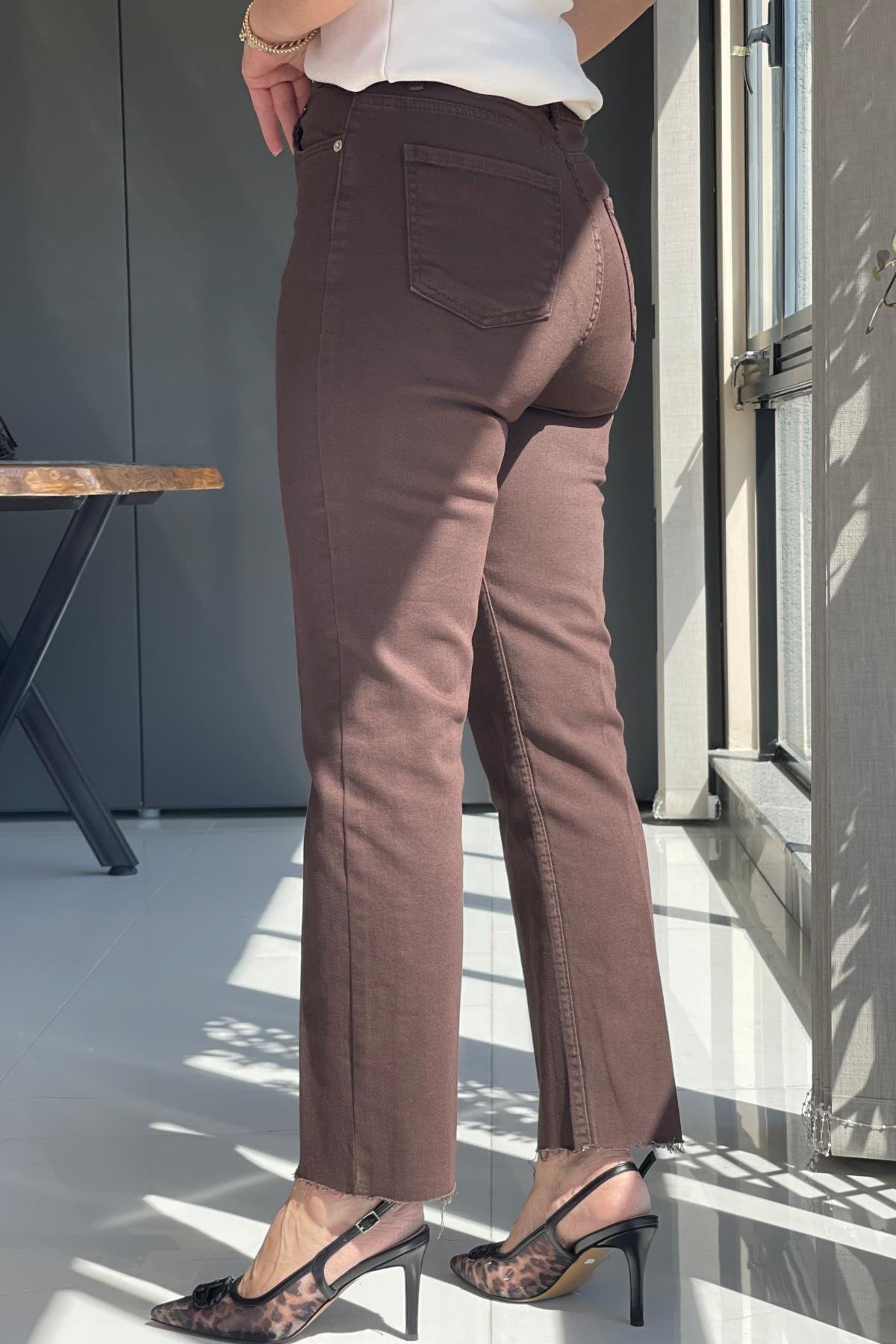 ZR Kahve Boy Fit Jean